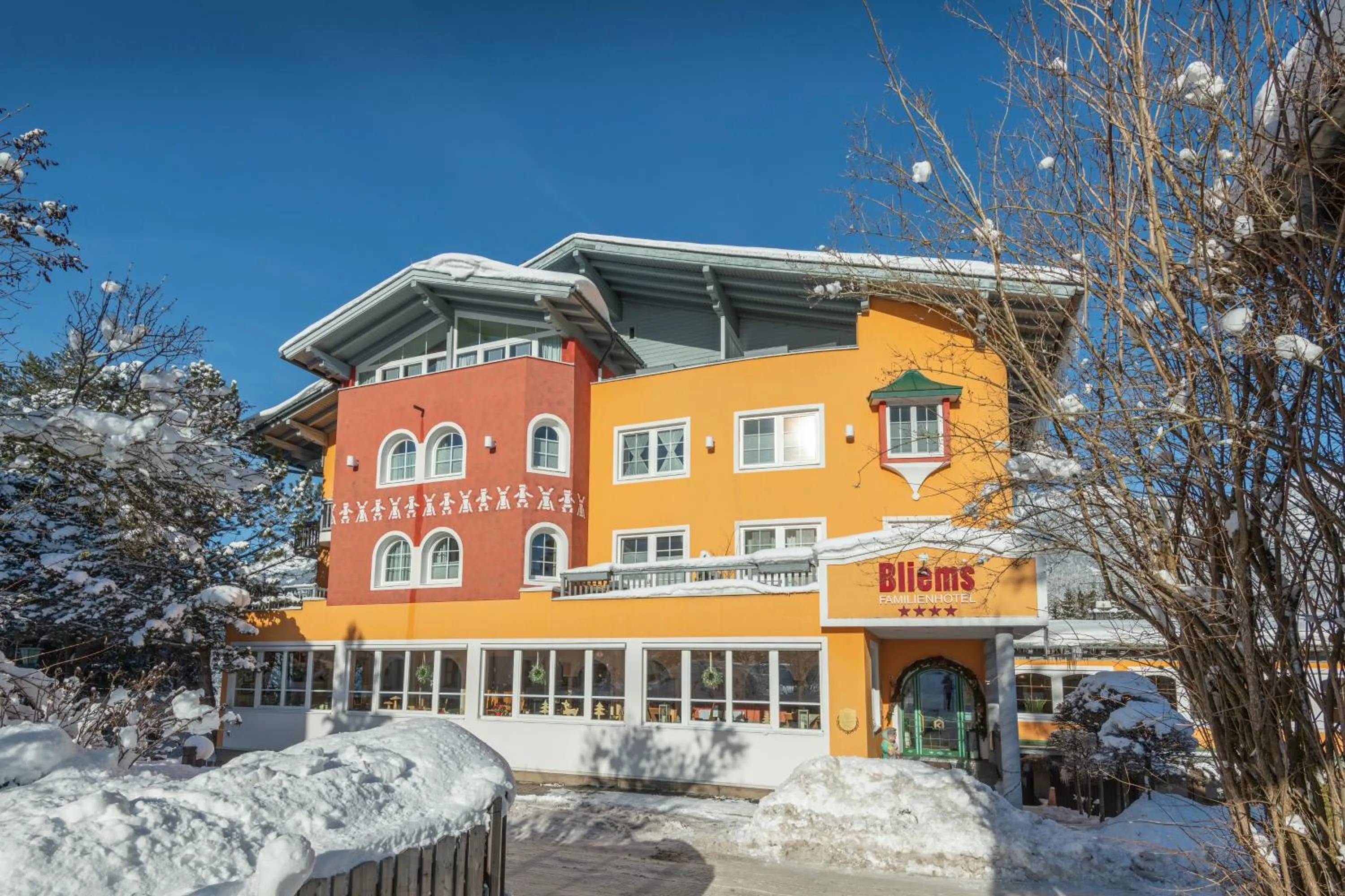Property building in Bliem's Familienhotel