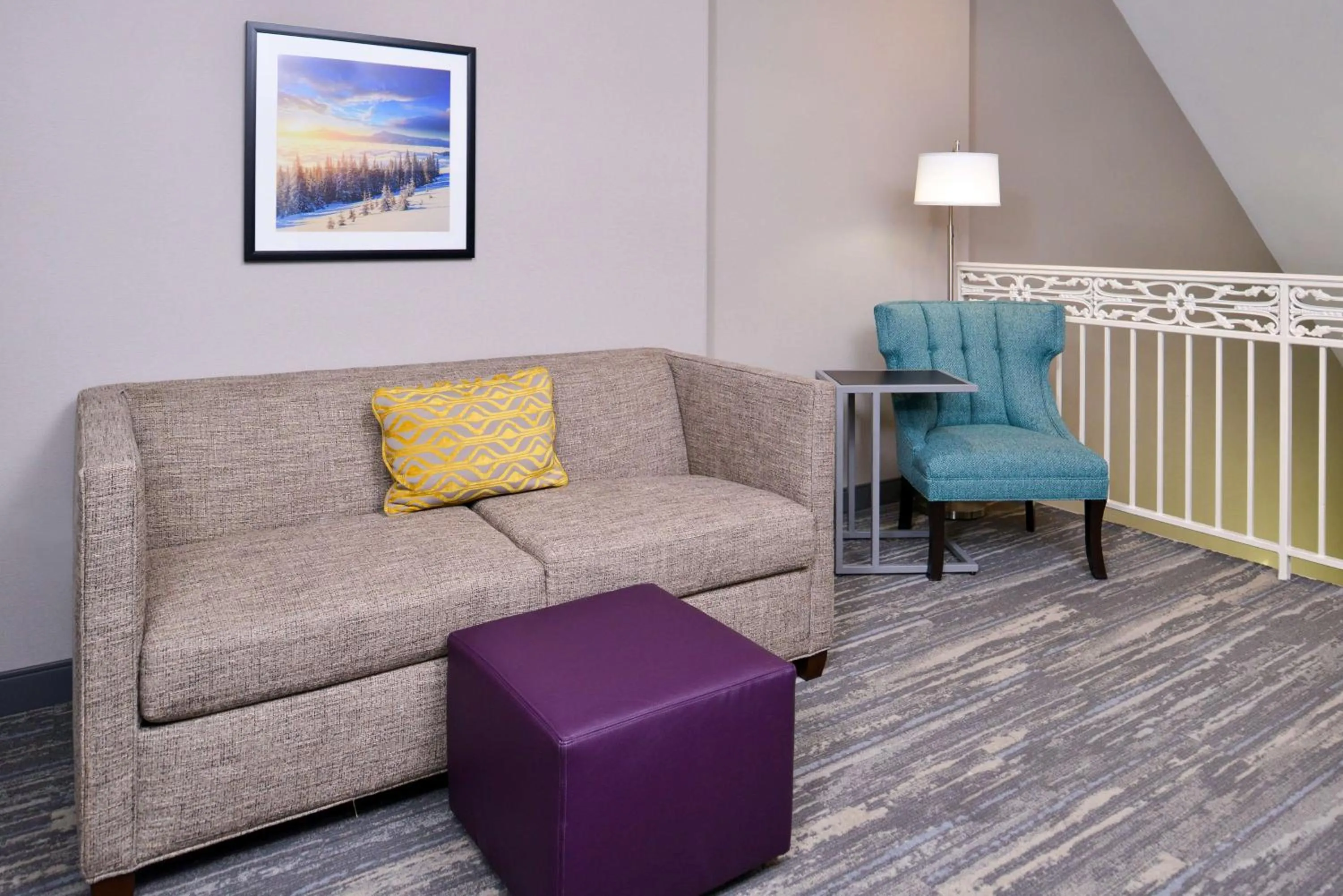 Living room in Hampton Inn & Suites Boise/Spectrum