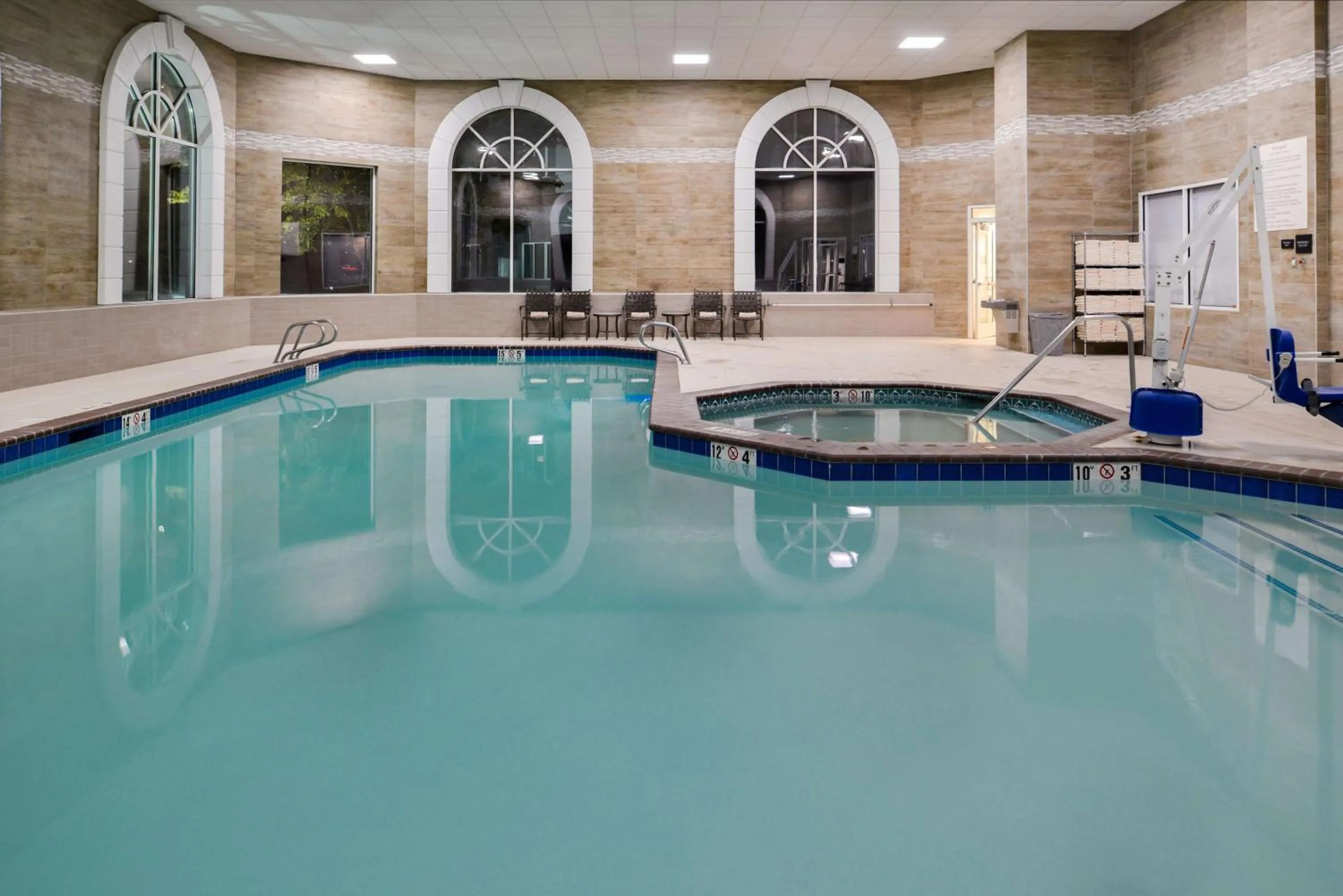 Pool view in Hampton Inn & Suites Boise/Spectrum