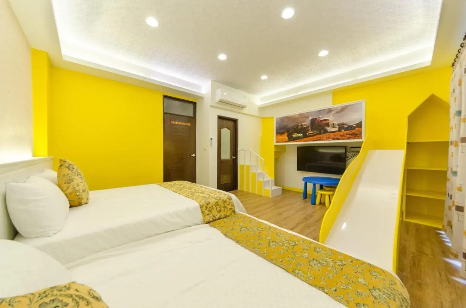 Premium Quadruple Room in The Hide Bed and breakfast Premium Quadruple Room in The Hide Bed and breakfast