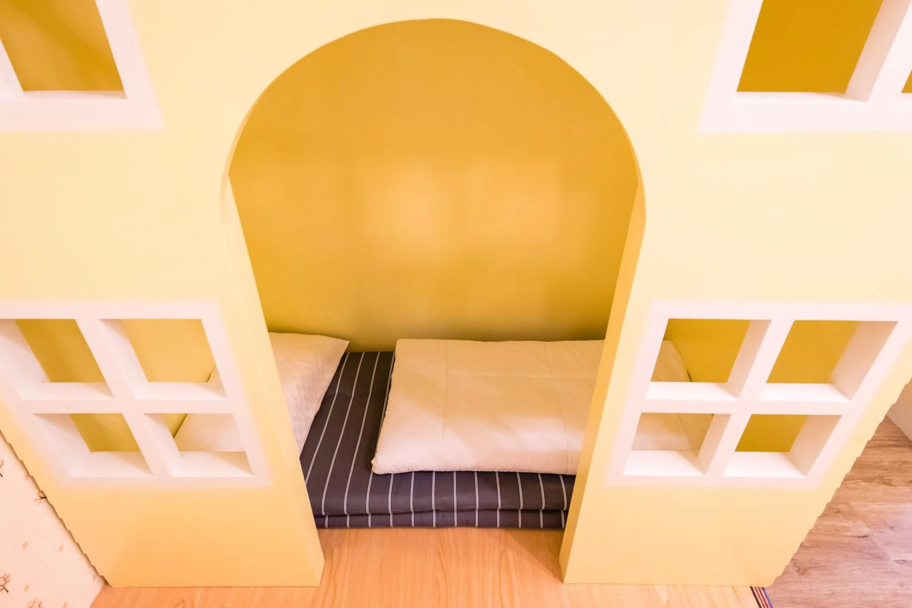 Bed in The Hide Bed and breakfast