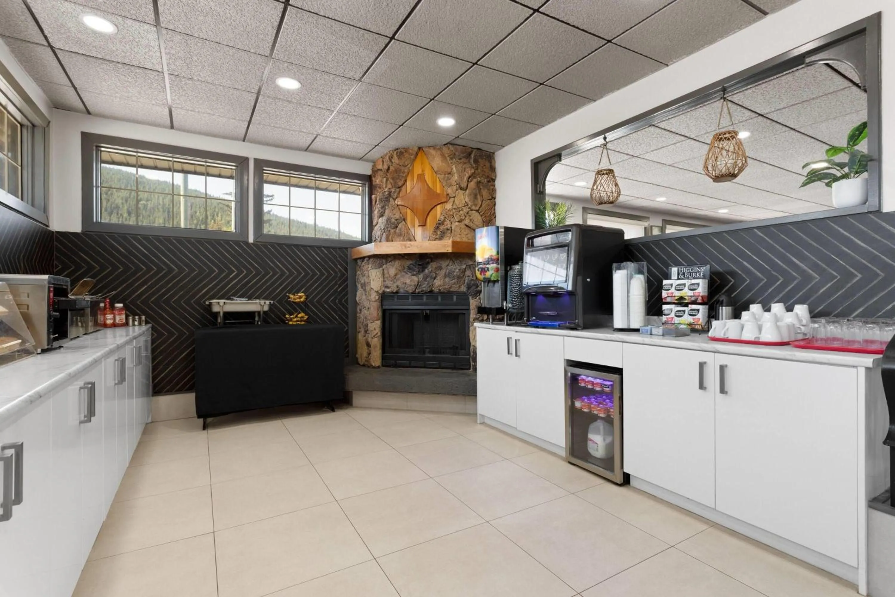 Breakfast in Travelodge by Wyndham Blairmore