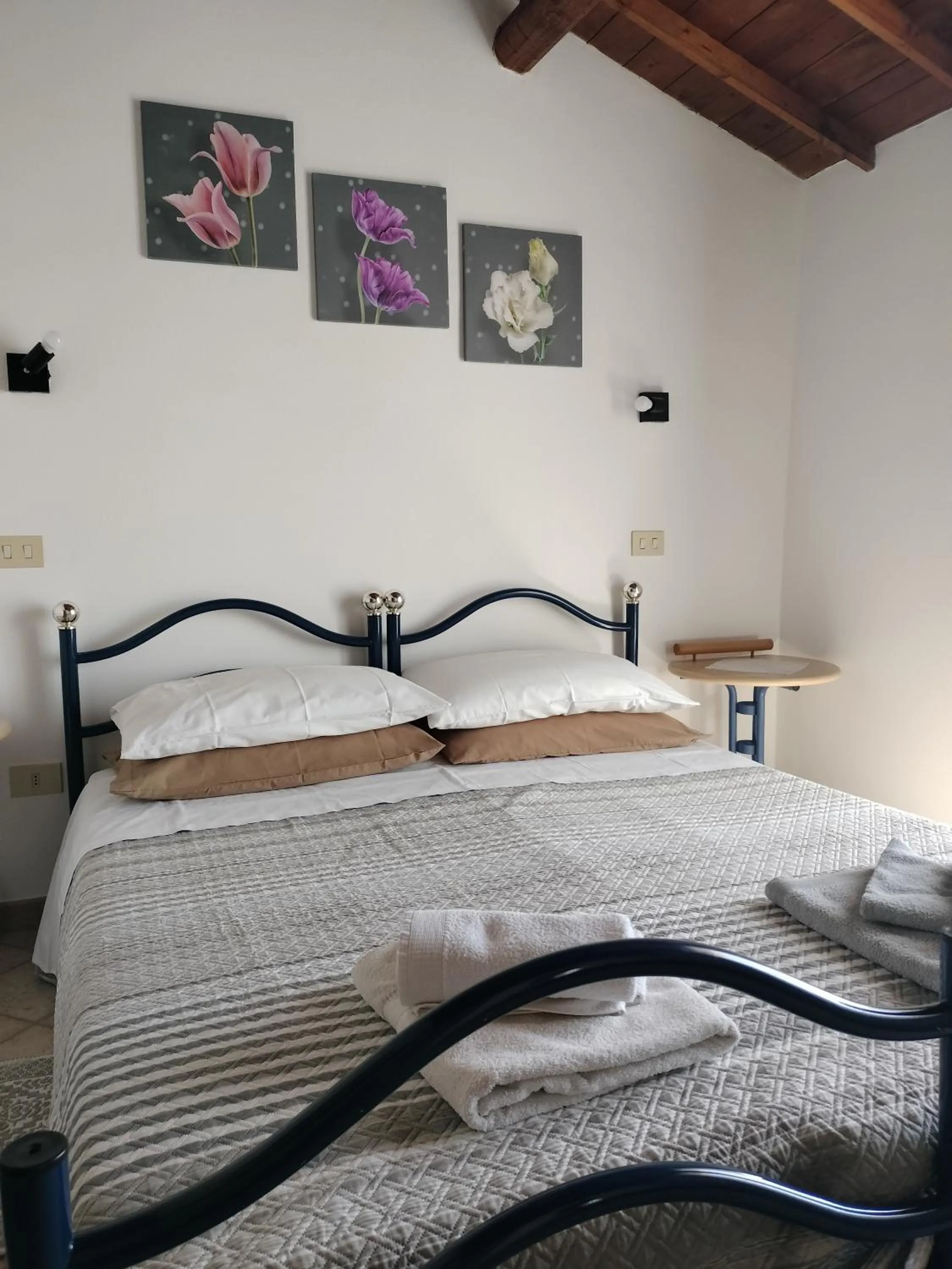 Bed in La Casa Rossa