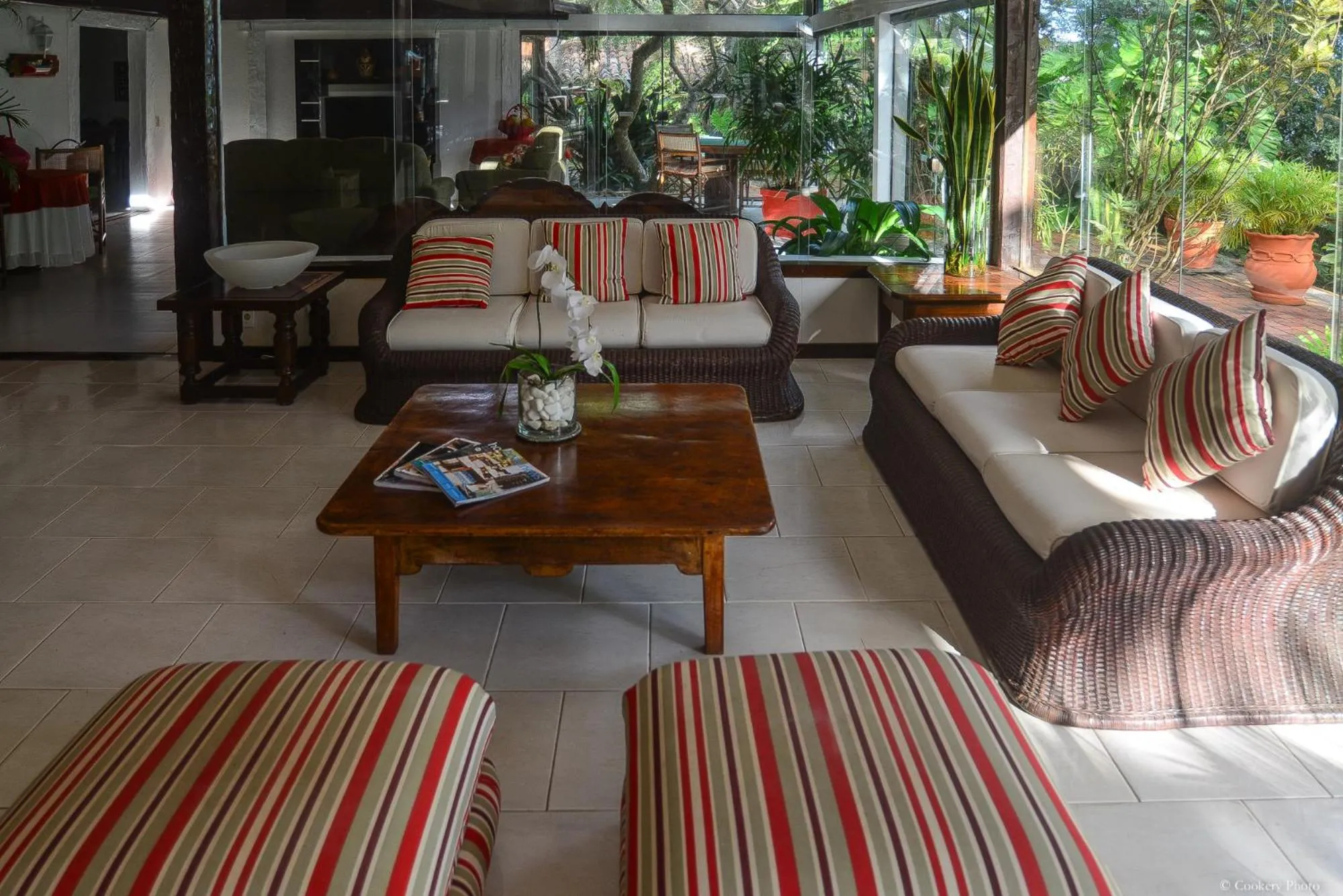 Communal lounge/ TV room in Barracuda Eco Resort Búzios