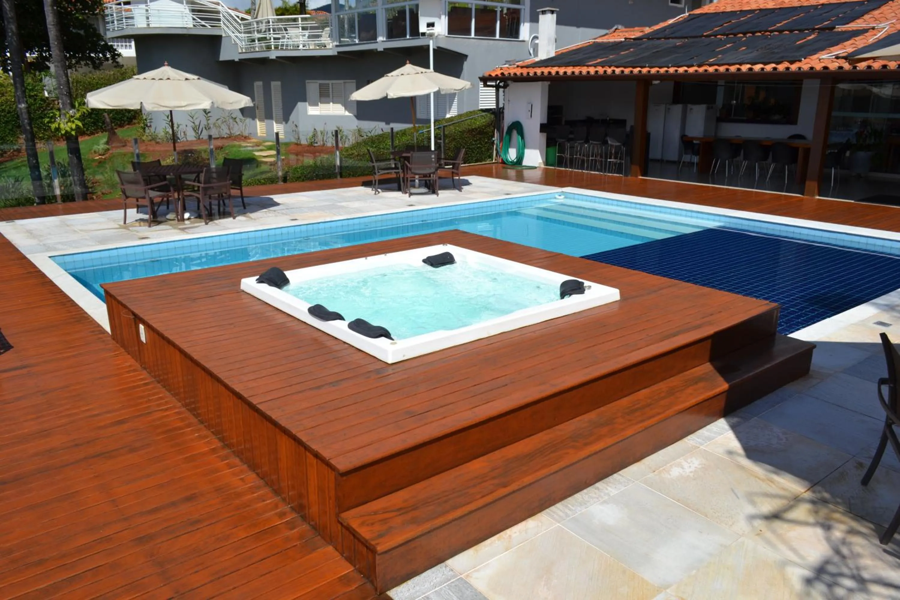 Pool view in Pousada Suítes do Lago