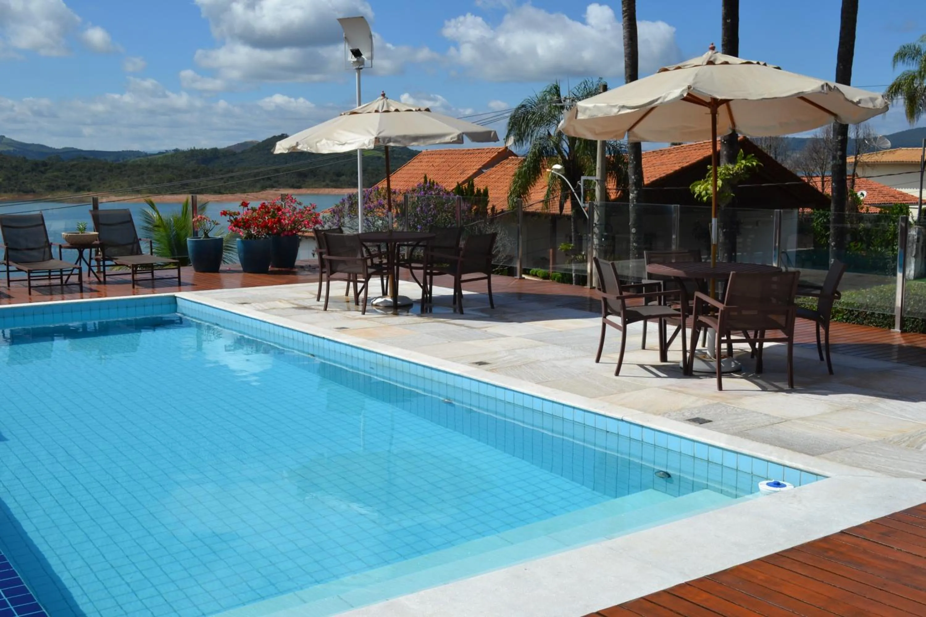 Pool view in Pousada Suítes do Lago