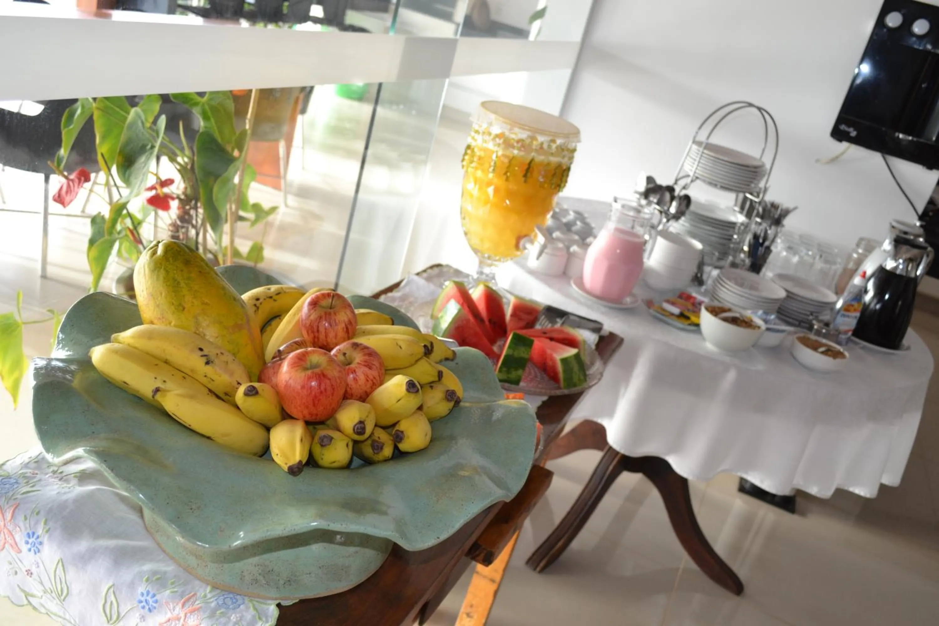 Breakfast in Pousada Suítes do Lago