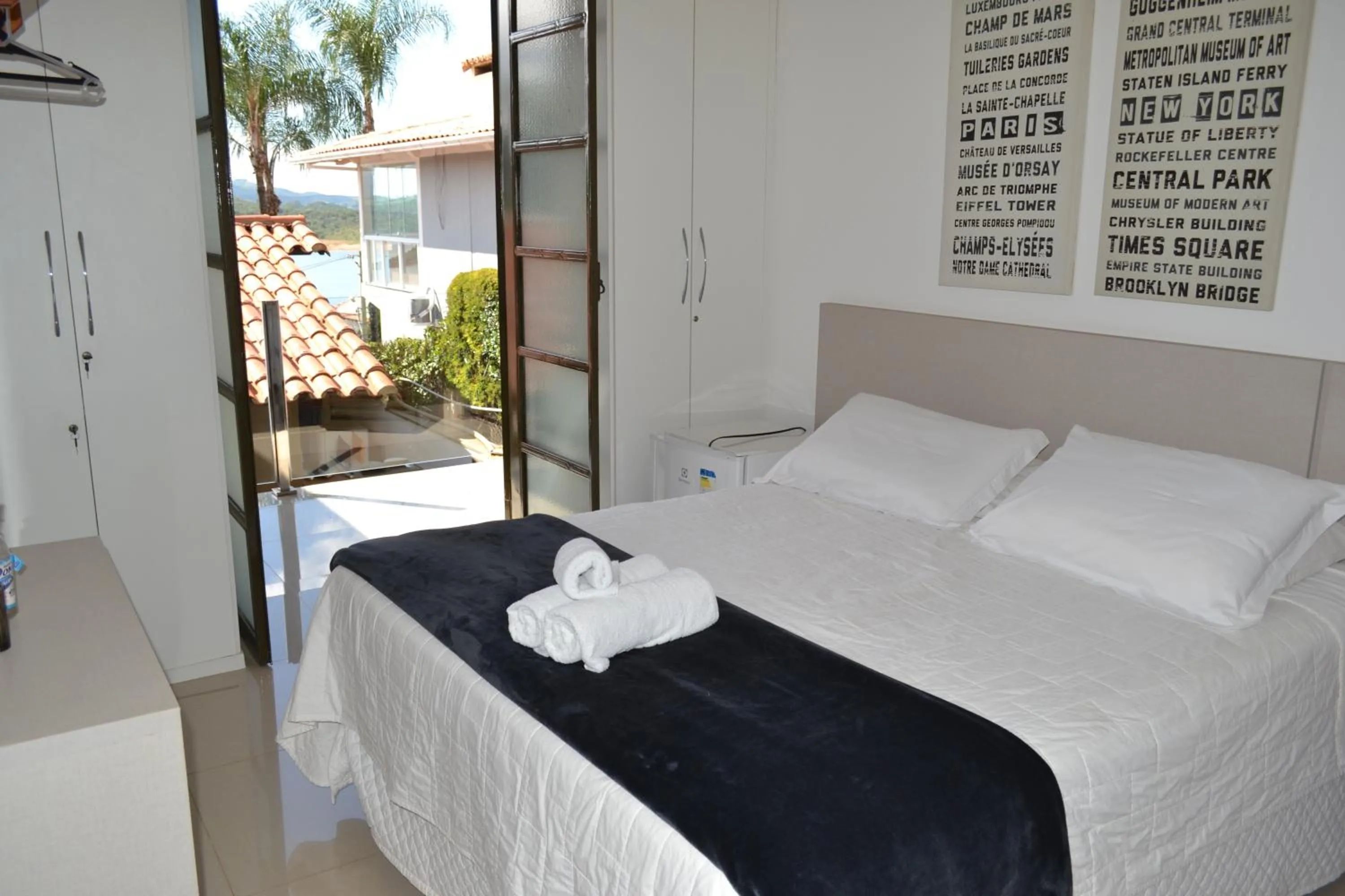 Bedroom, Bed in Pousada Suítes do Lago