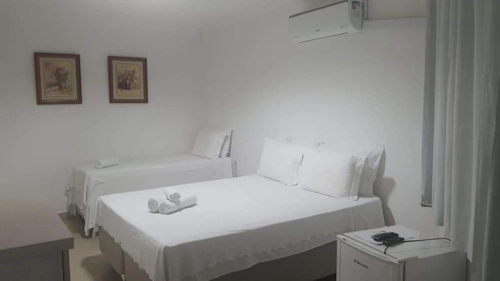 Photo of the whole room, Bed in Pousada Suítes do Lago