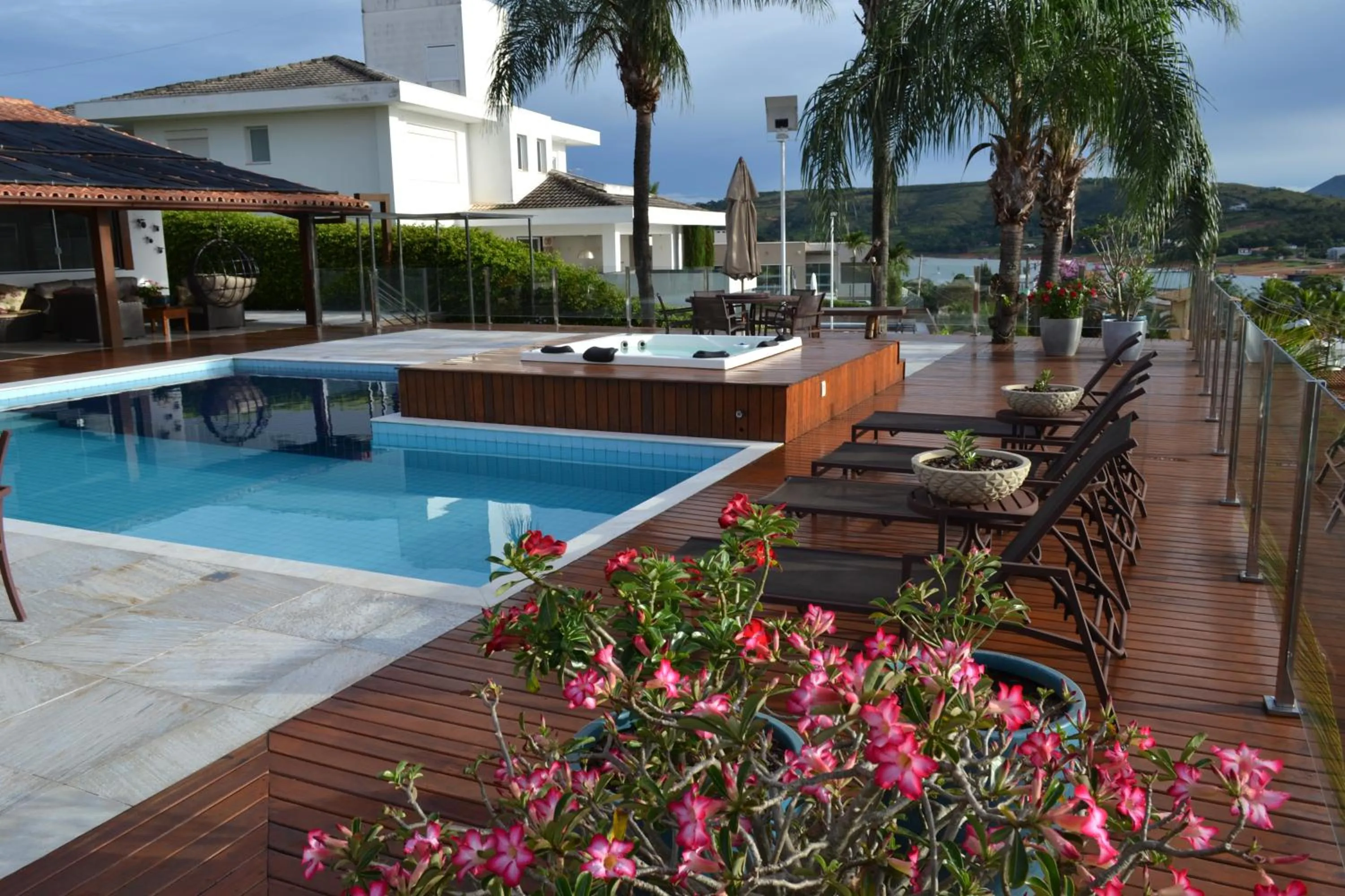 Pool view in Pousada Suítes do Lago