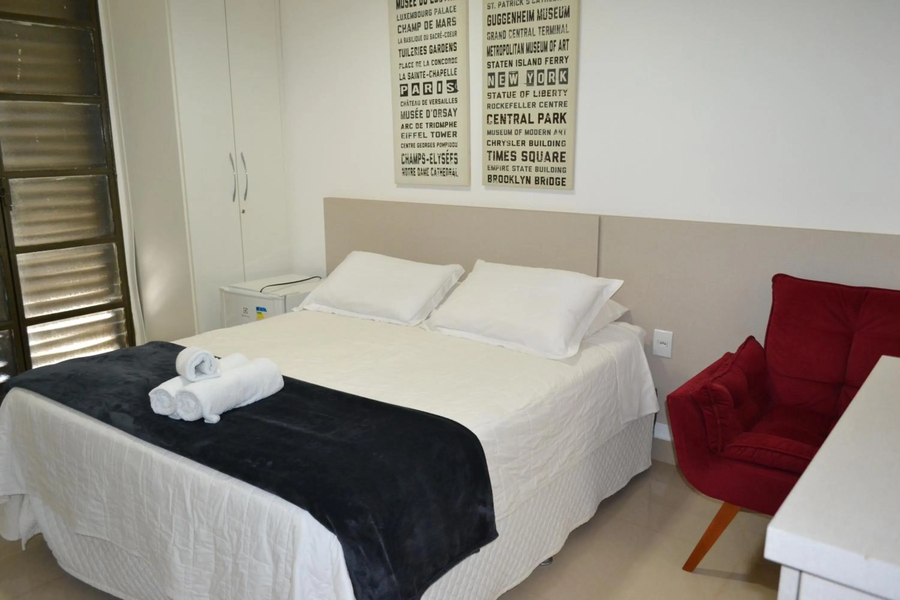 Bedroom, Bed in Pousada Suítes do Lago