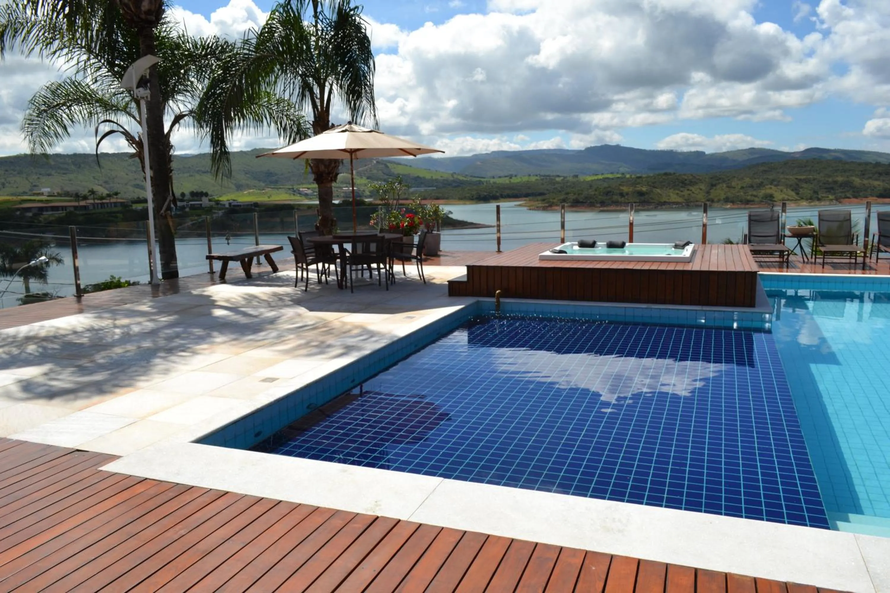 Pool view in Pousada Suítes do Lago