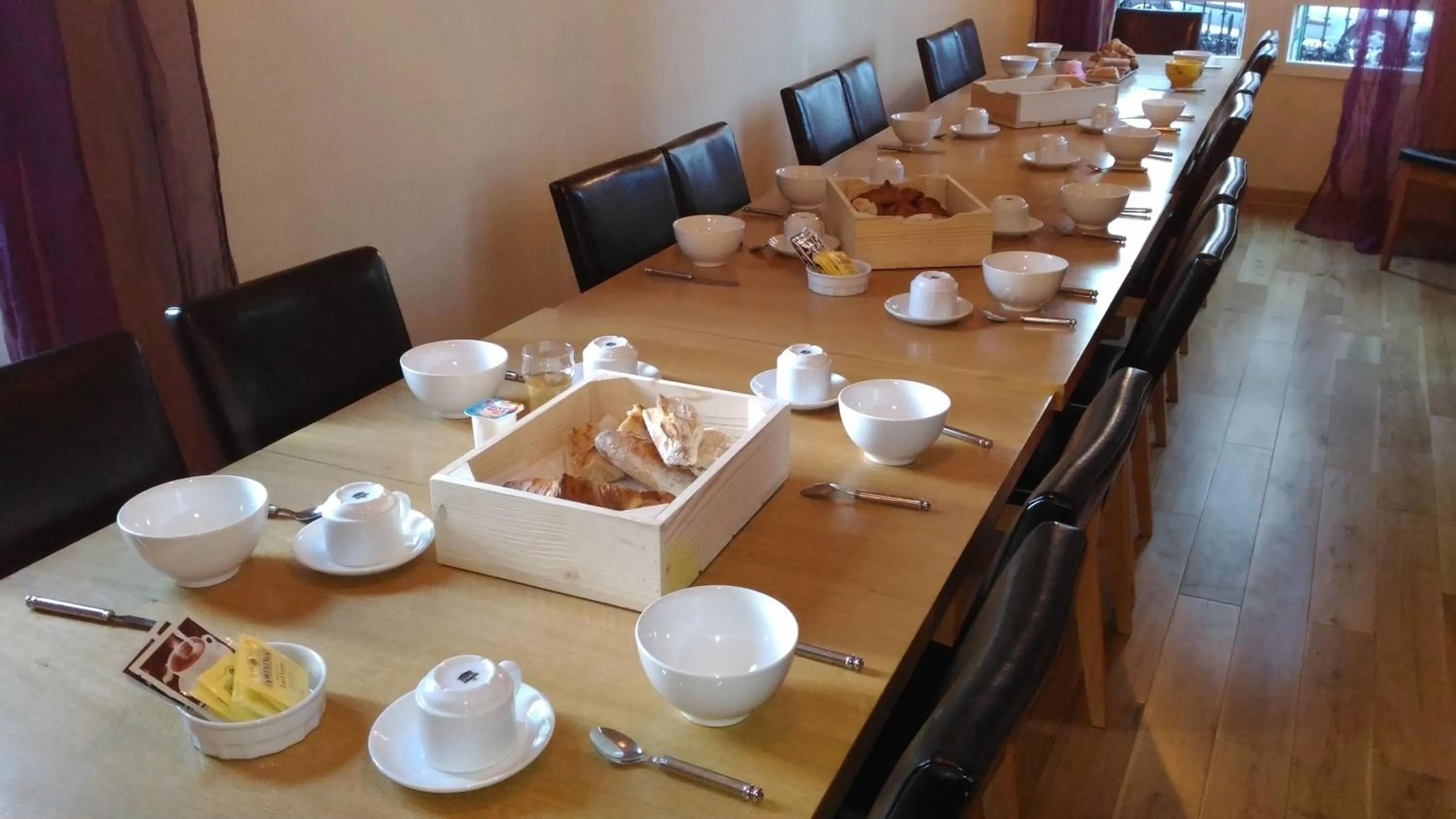 Food and drinks in La Tour Pom'Pin