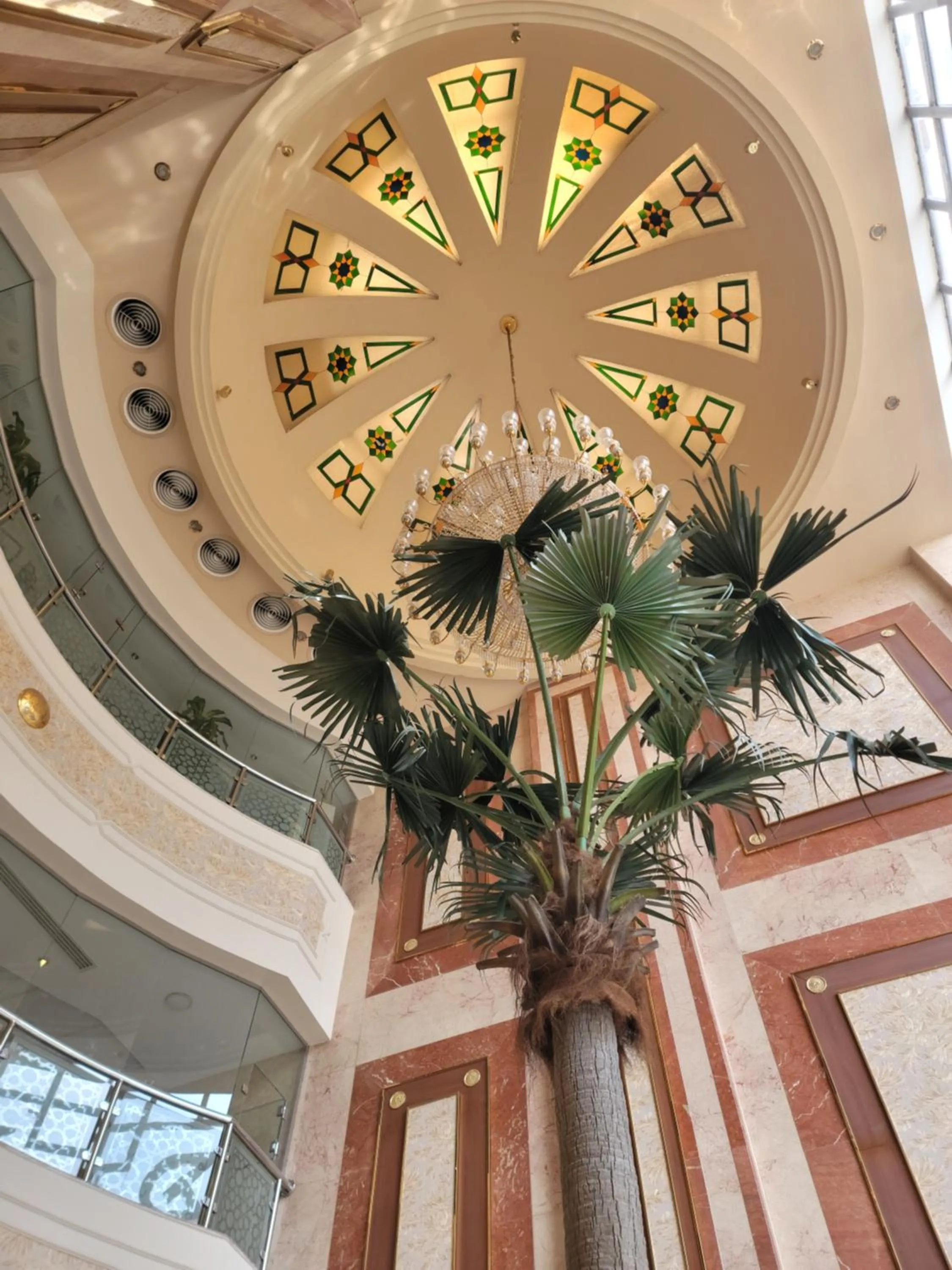 Al Ansar Palace Golden Tulip Hotel