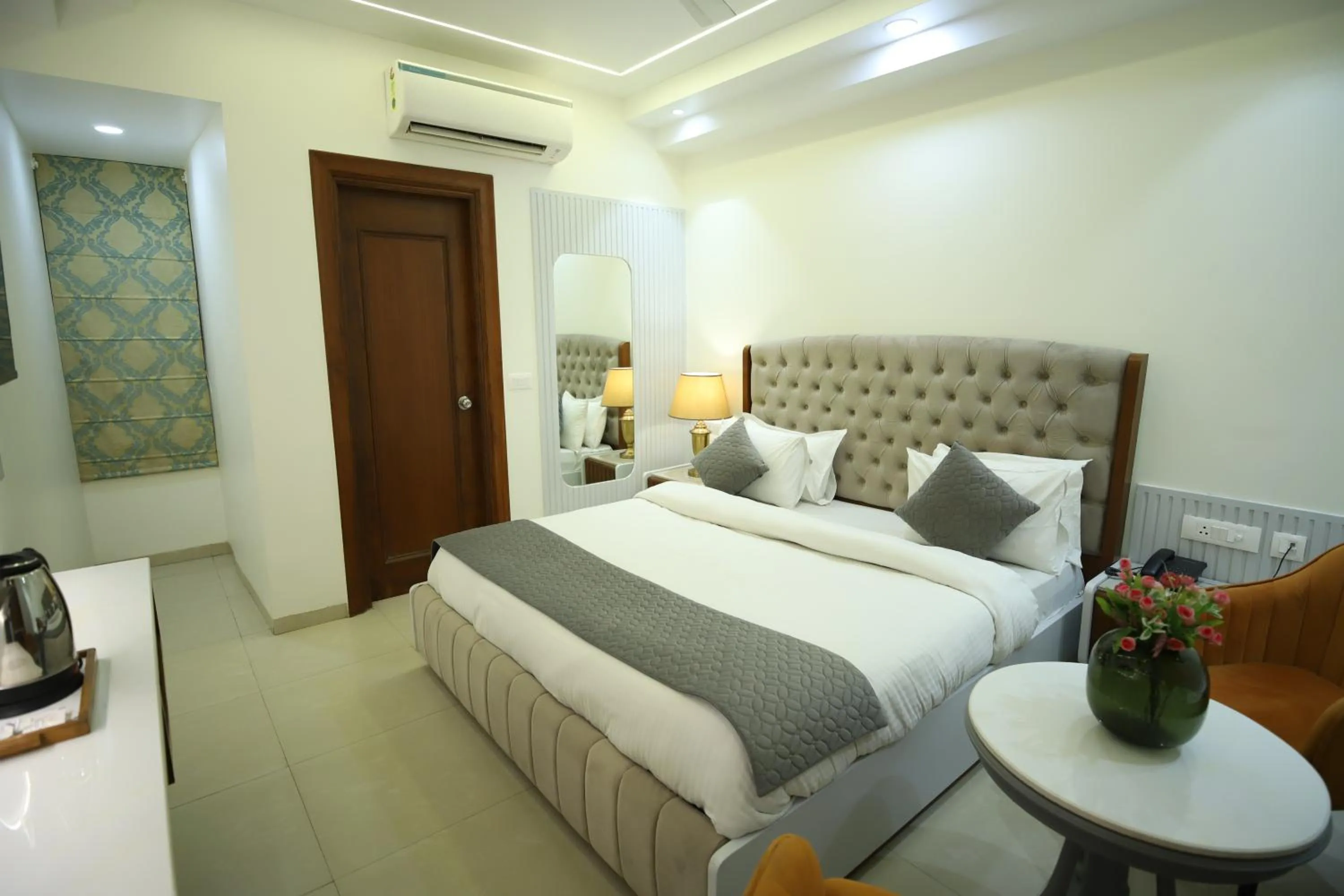 Bed in Hotel Sita International