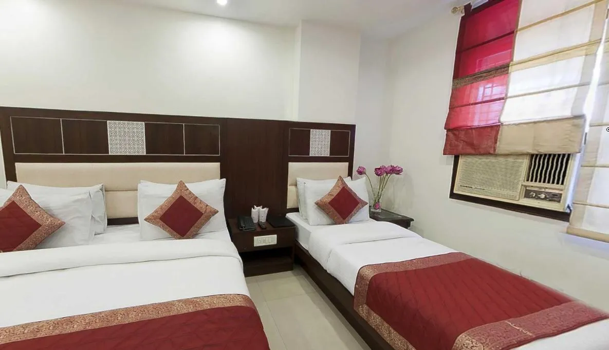 Bedroom, Bed in Hotel Sita International