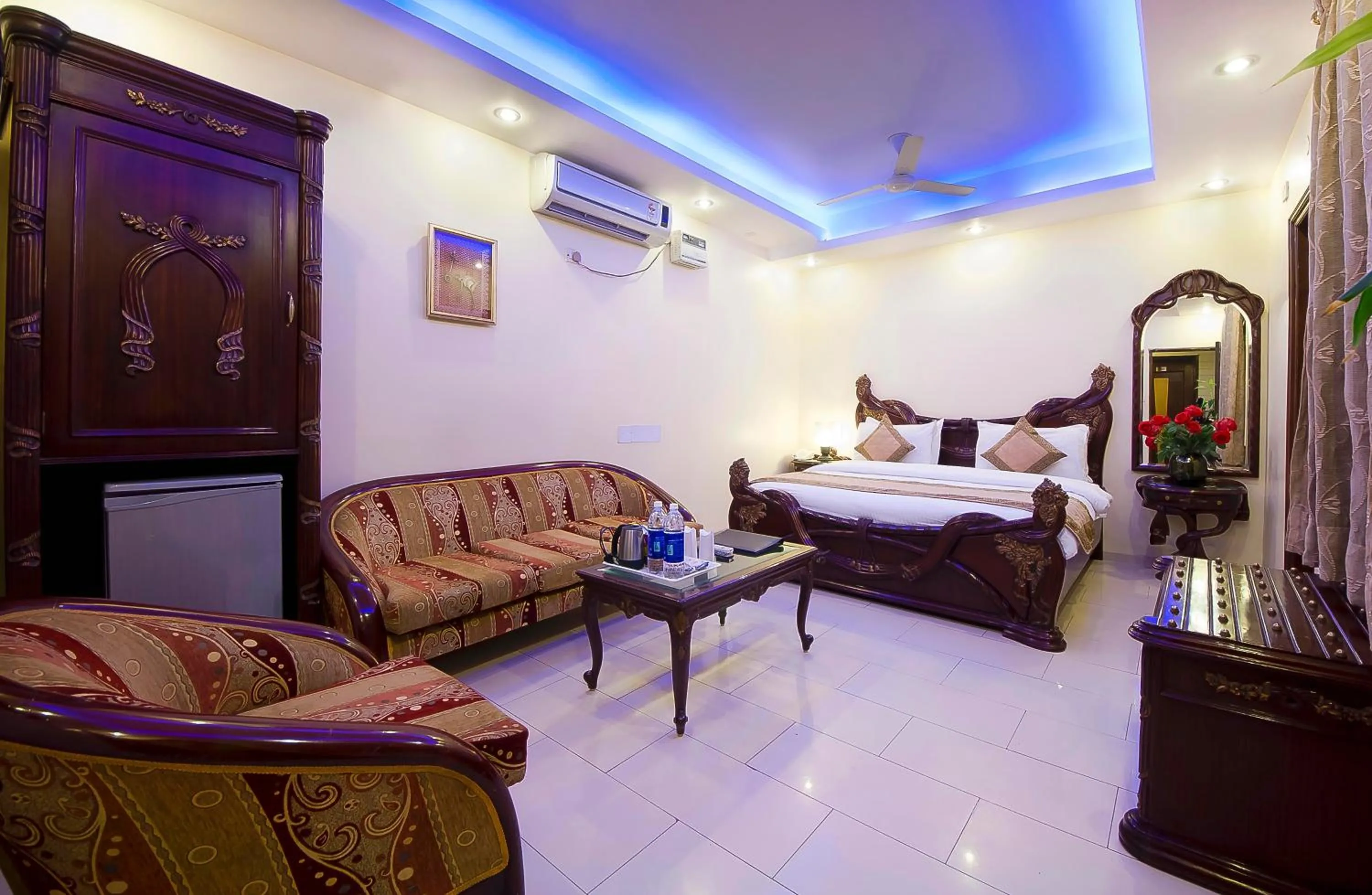 Photo of the whole room, Bed in Hotel Sita International