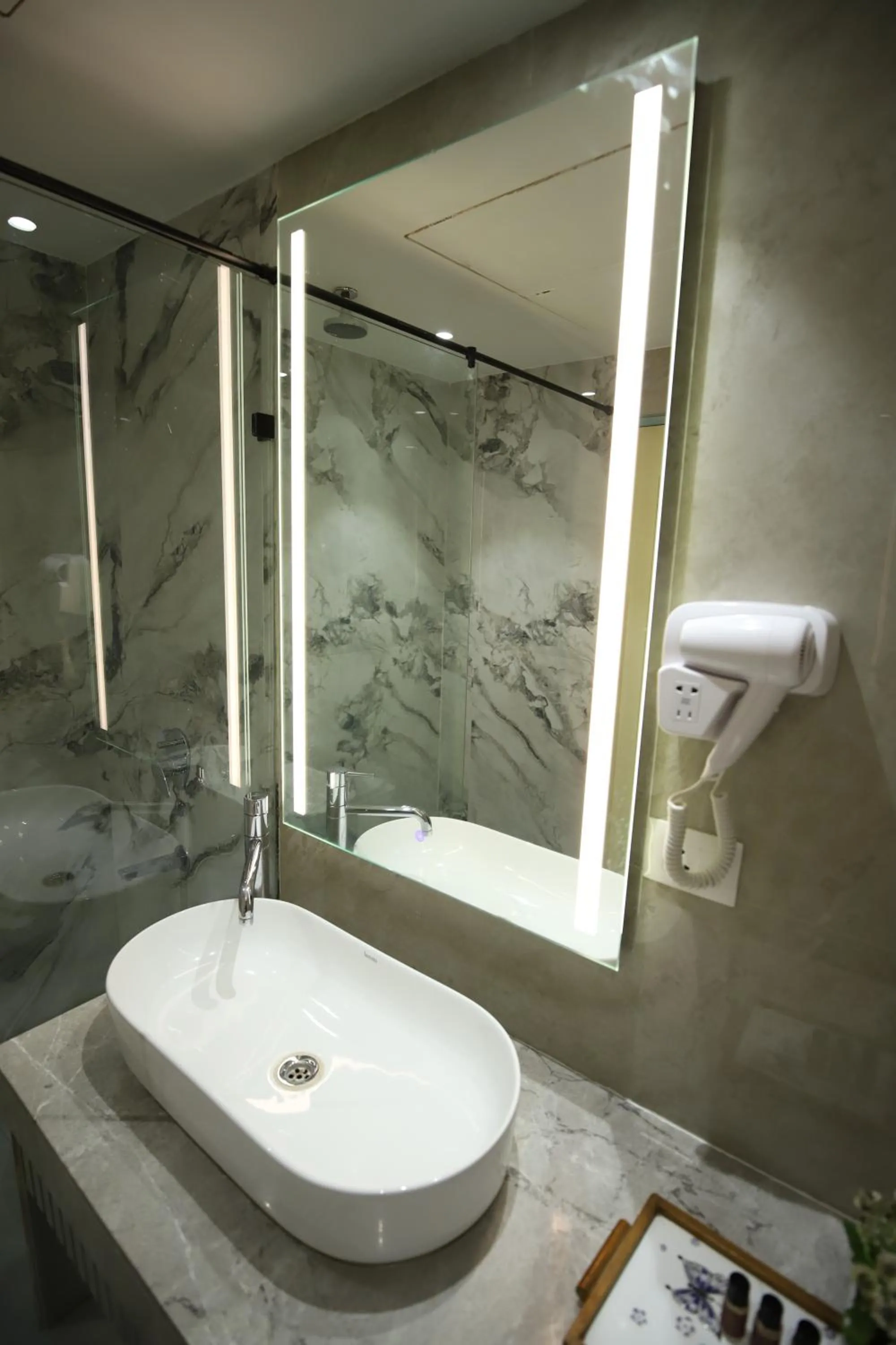 Bathroom in Hotel Sita International