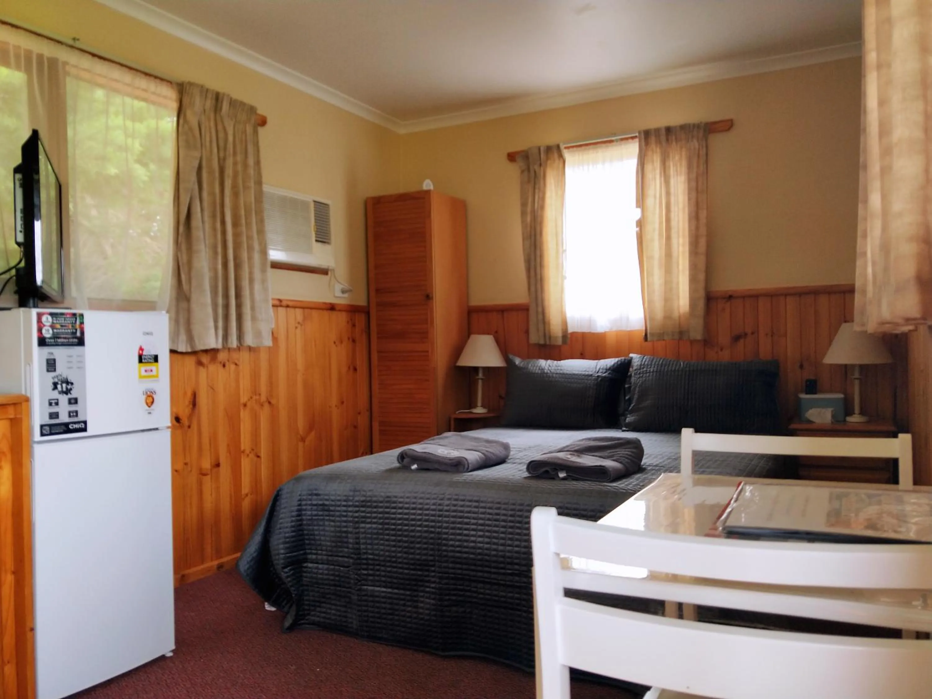 Bedroom, Bed in Twelve Apostles Motel & Country Retreat