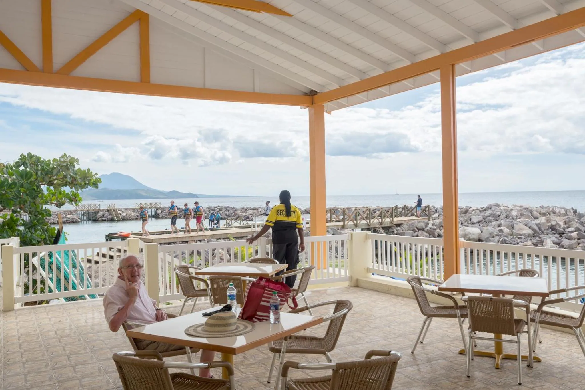 Restaurant/places to eat in Bird Rock Beach Hotel