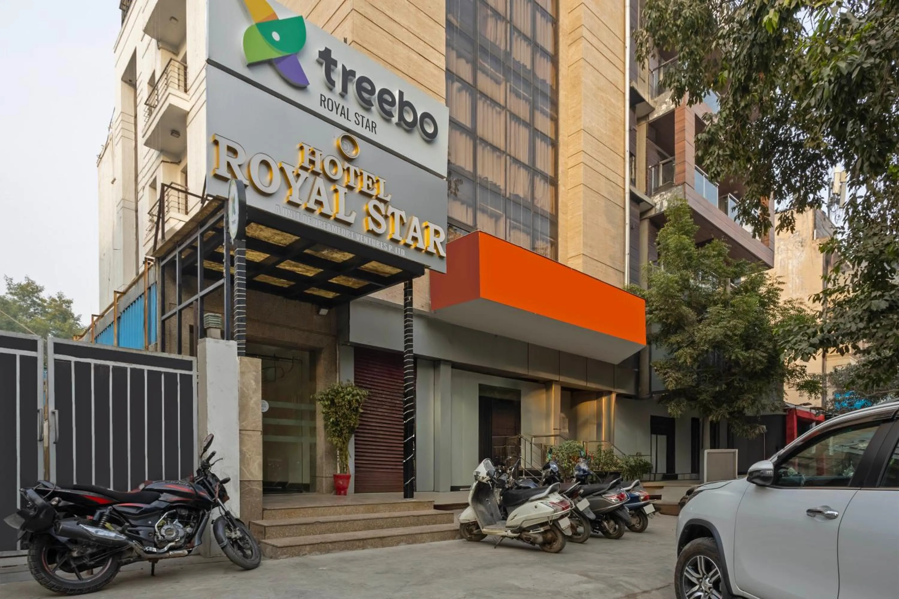 Property building in Treebo Royal Star