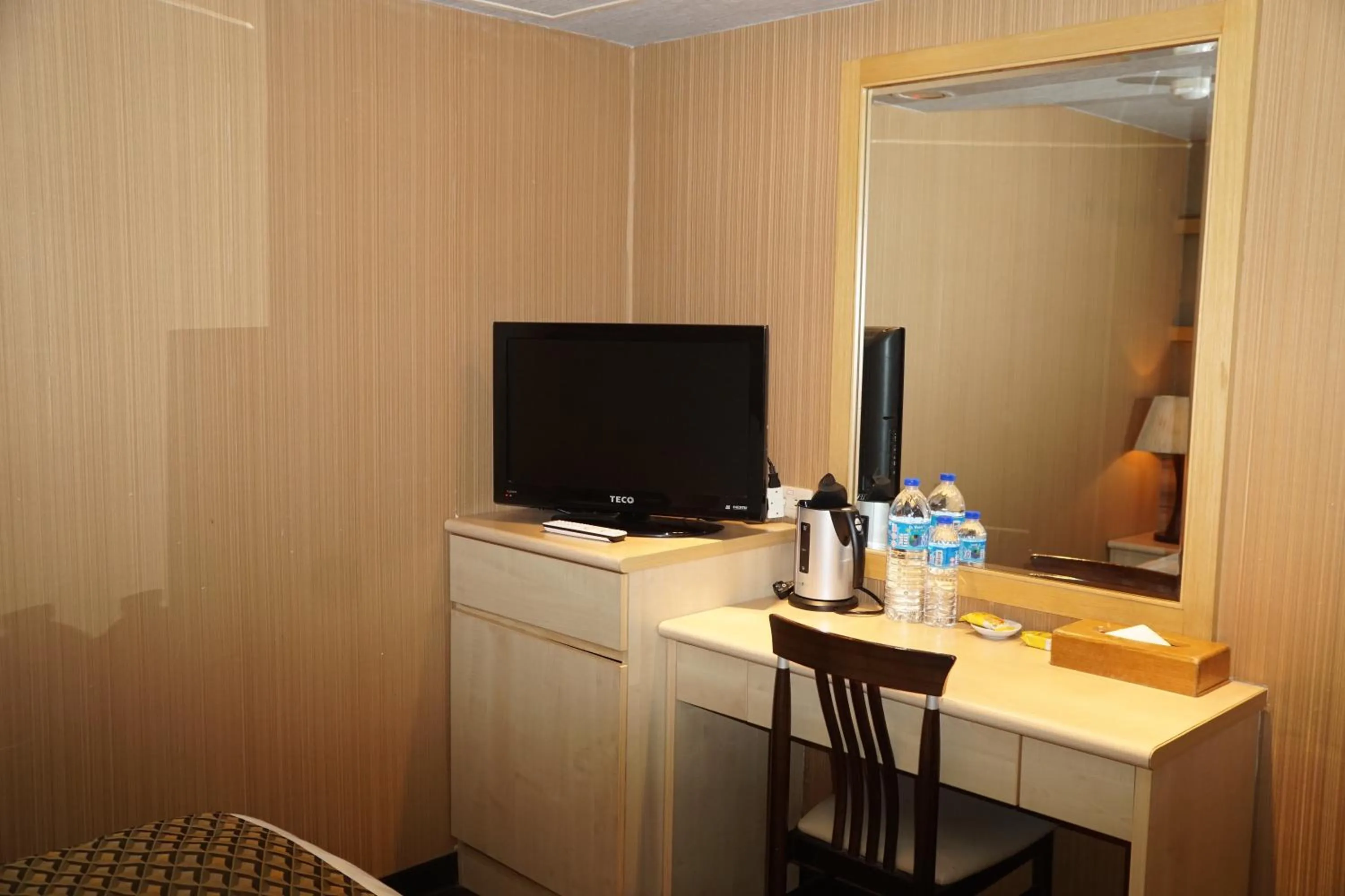 Bedroom in Dahshin Hotel