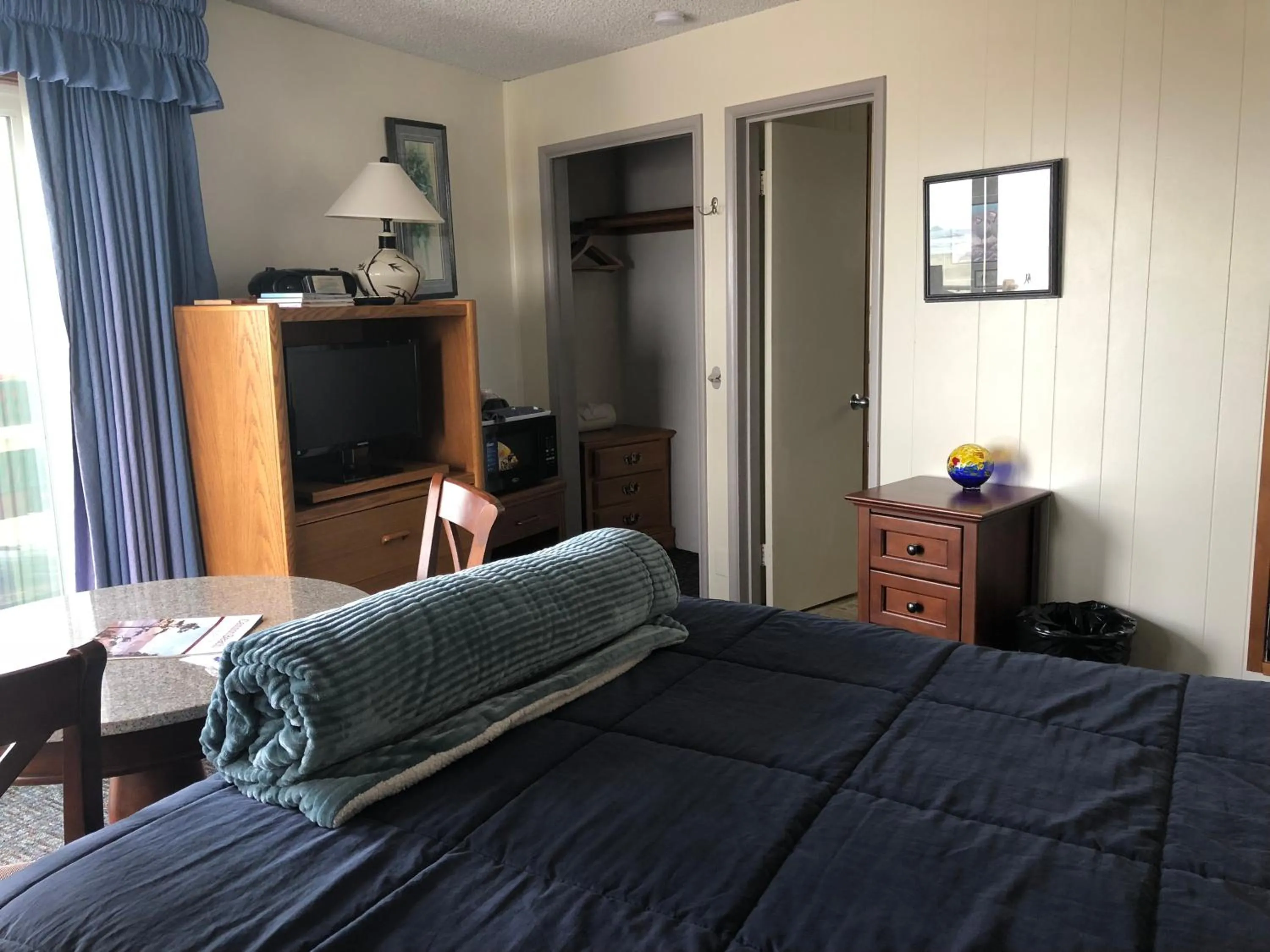 Bed in Webb's Scenic Surf