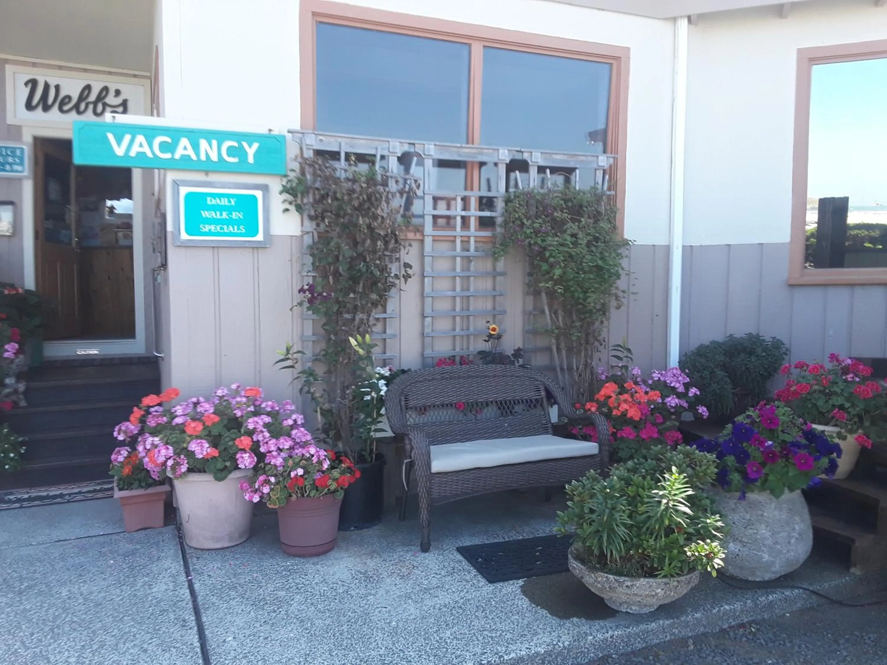 Facade/entrance in Webb's Scenic Surf