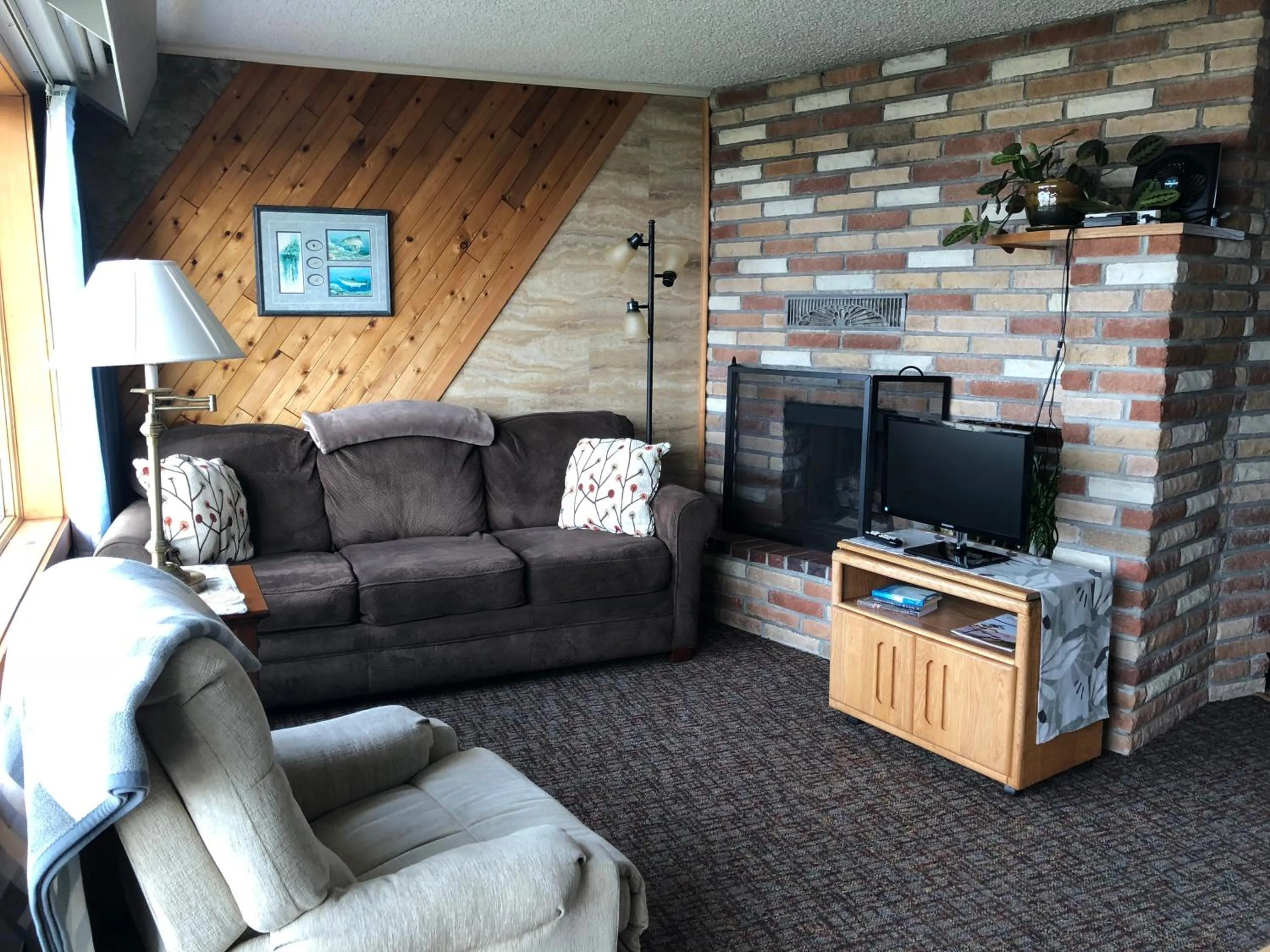 Living room in Webb's Scenic Surf