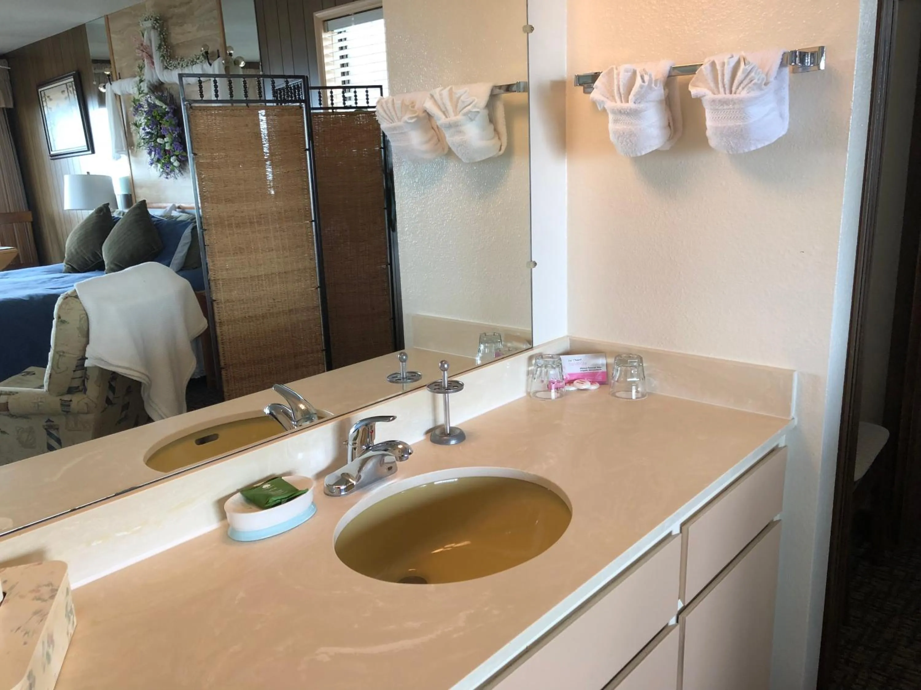 Bathroom in Webb's Scenic Surf