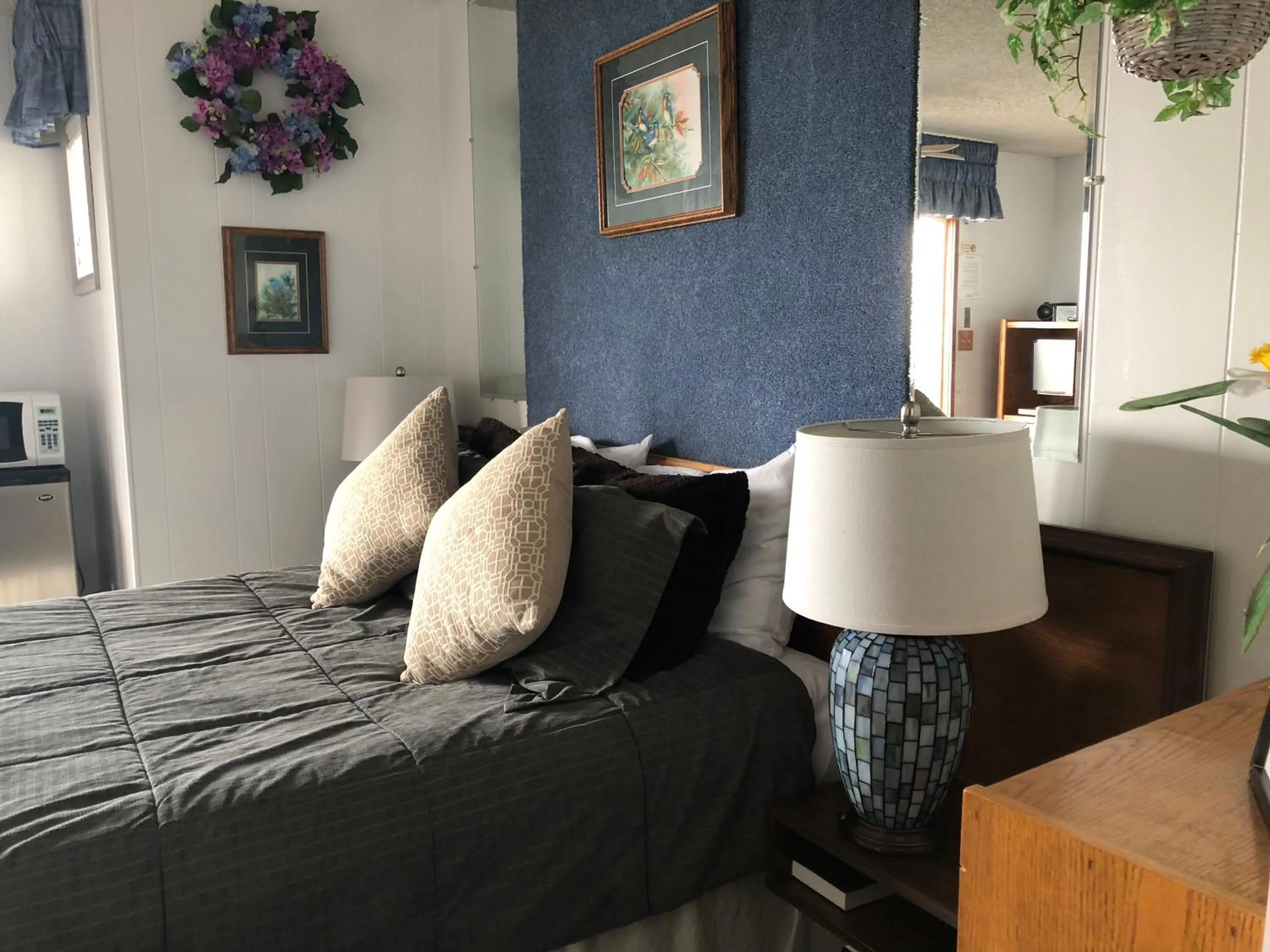 Bed in Webb's Scenic Surf