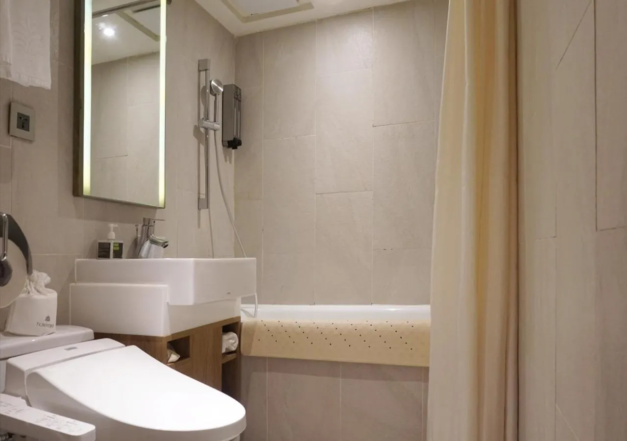 Royal Inn Taipei Nanxi - MRT Zhongshan Station