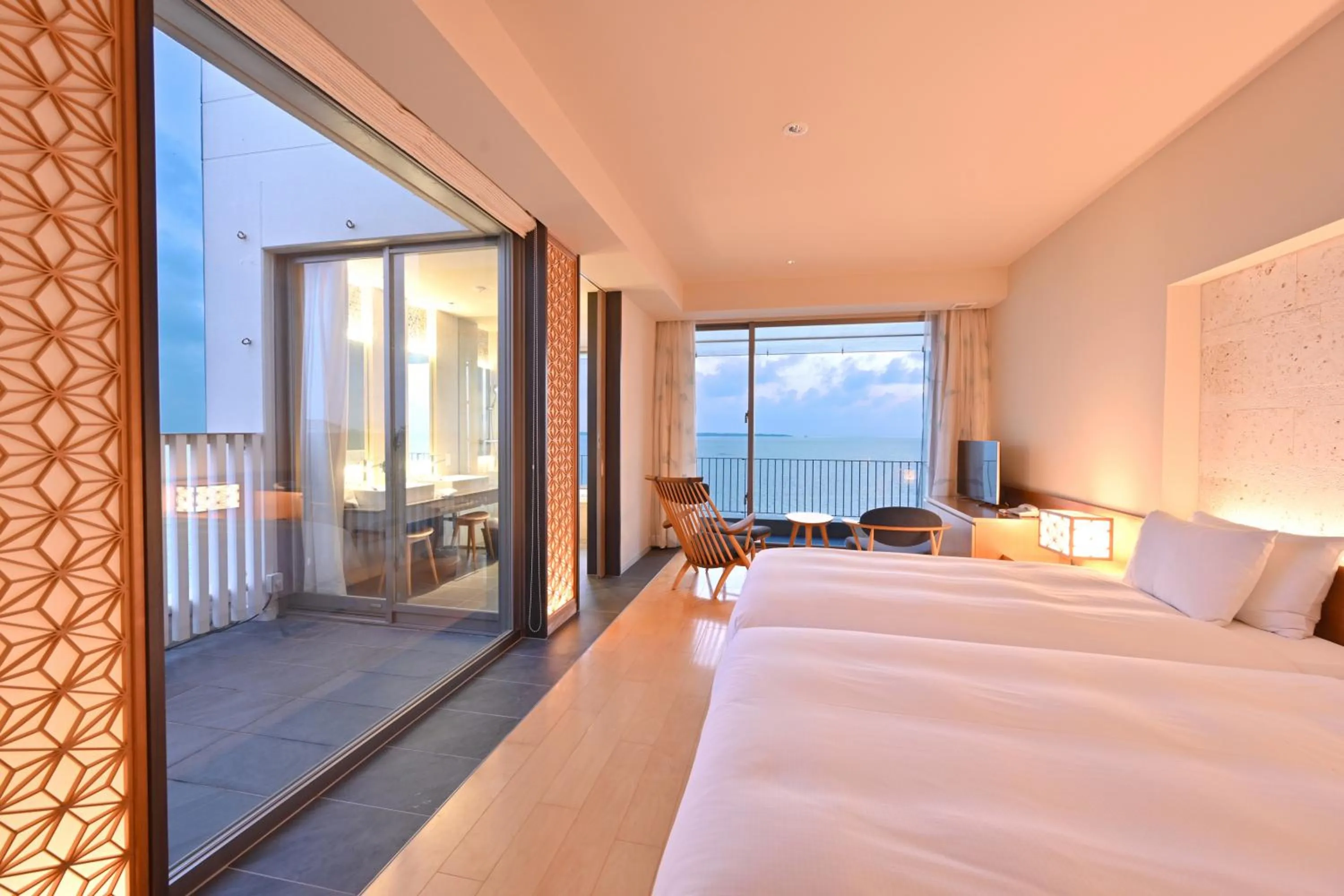 Sea view, Bed in Beach Hotel Sunshine Ishigakijima