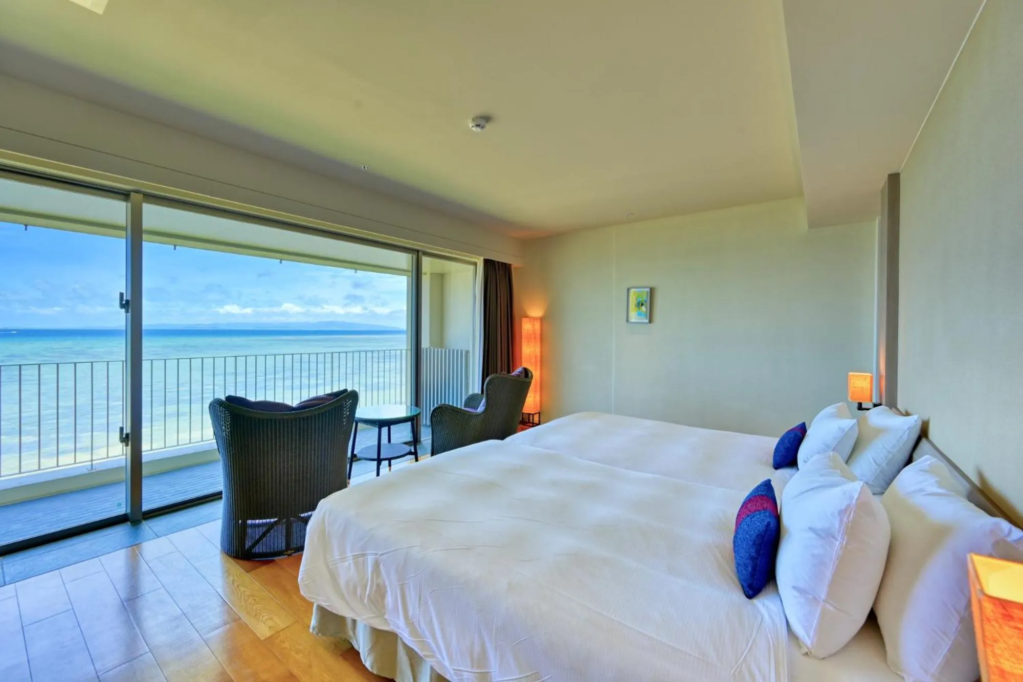 View (from property/room), Bed in Beach Hotel Sunshine Ishigakijima