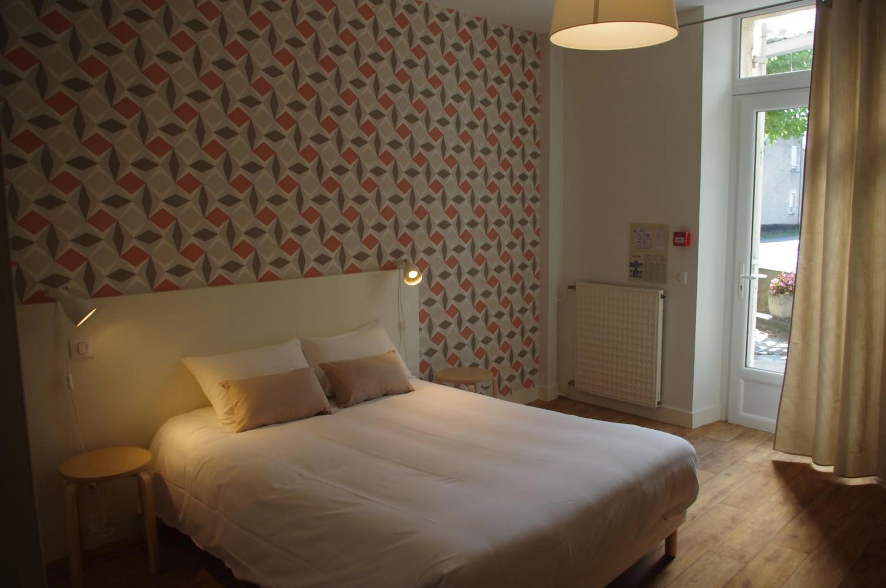 Bedroom, Bed in Hôtel Rapin