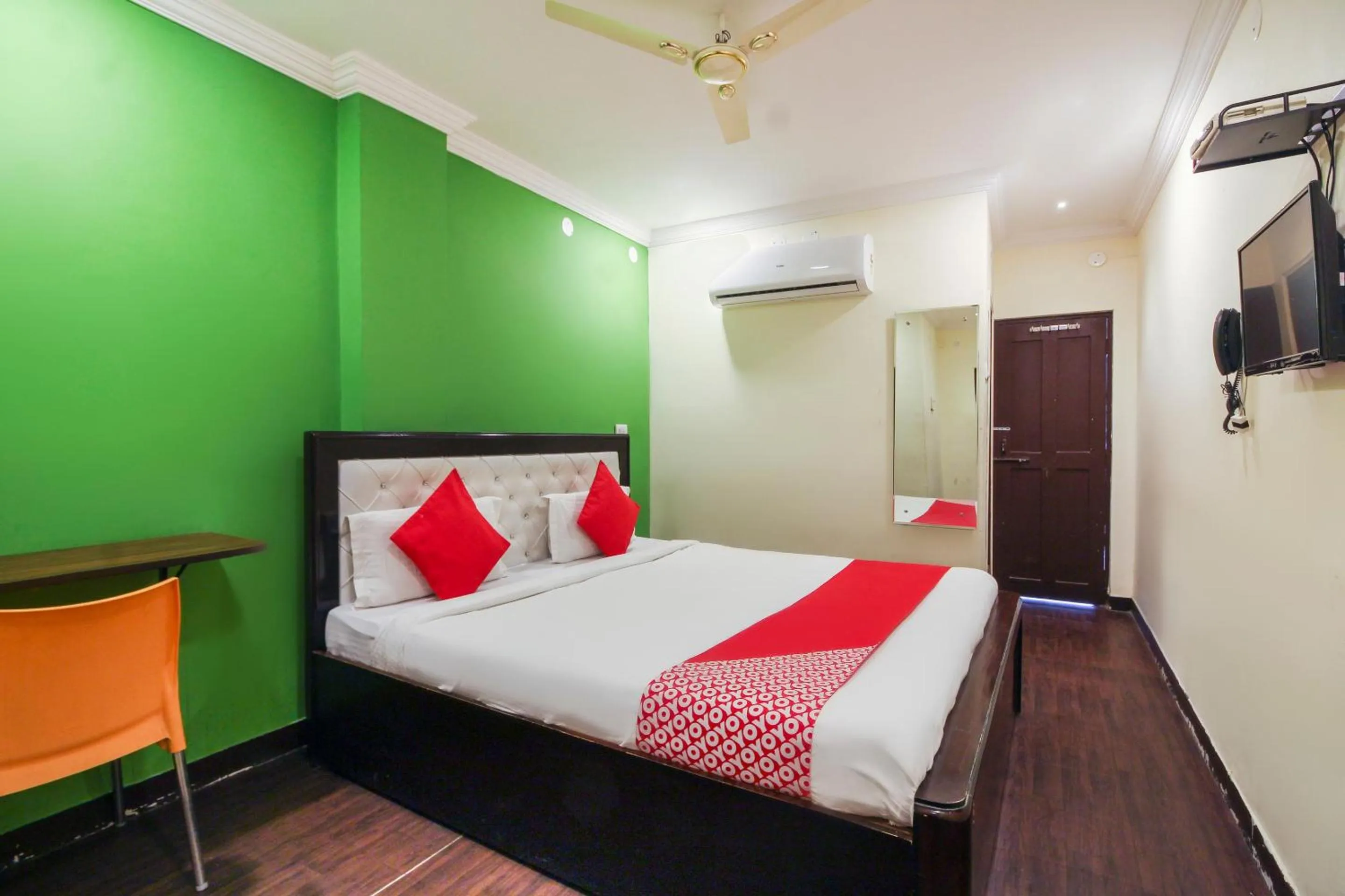 Bedroom, Bed in Hotel O Happy Guest House near LV Prasad eye Hospital