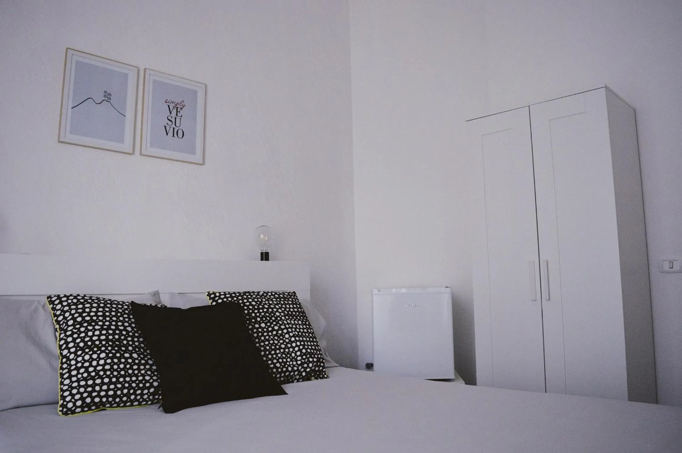 Bed in Civico Vesuvio B&B