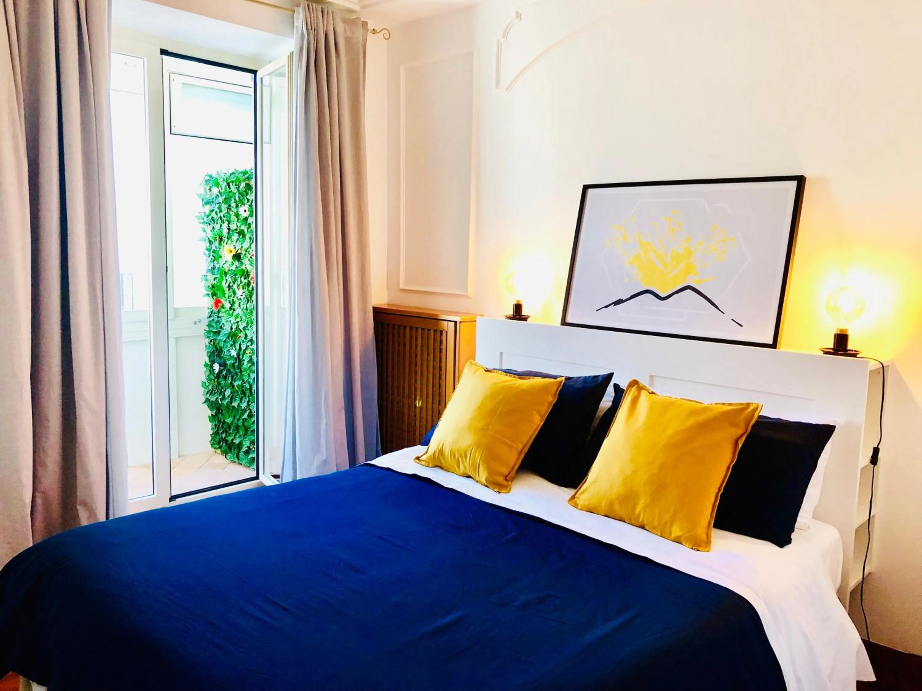 Bed in Civico Vesuvio B&B