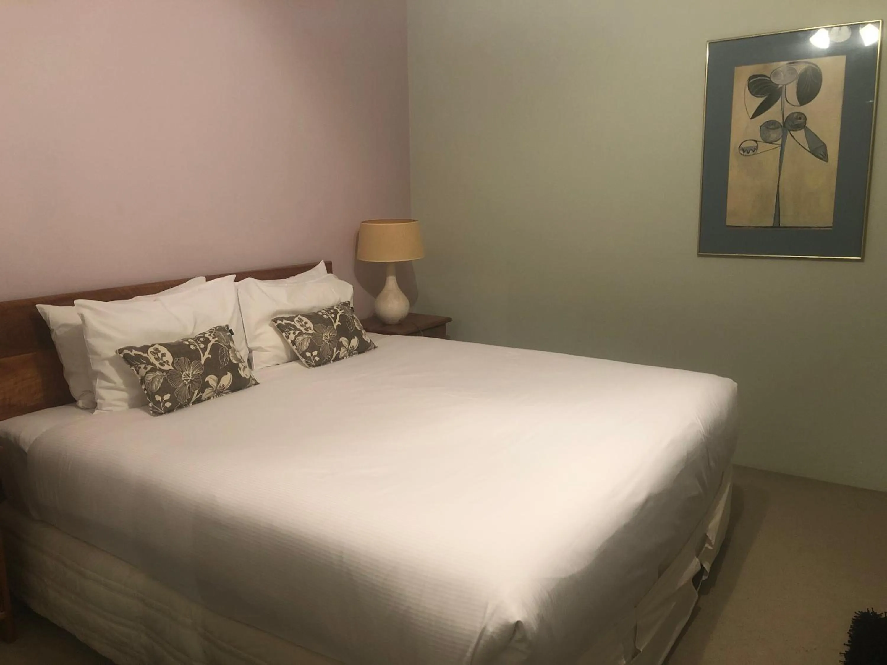 Bed in Vintages Accommodation