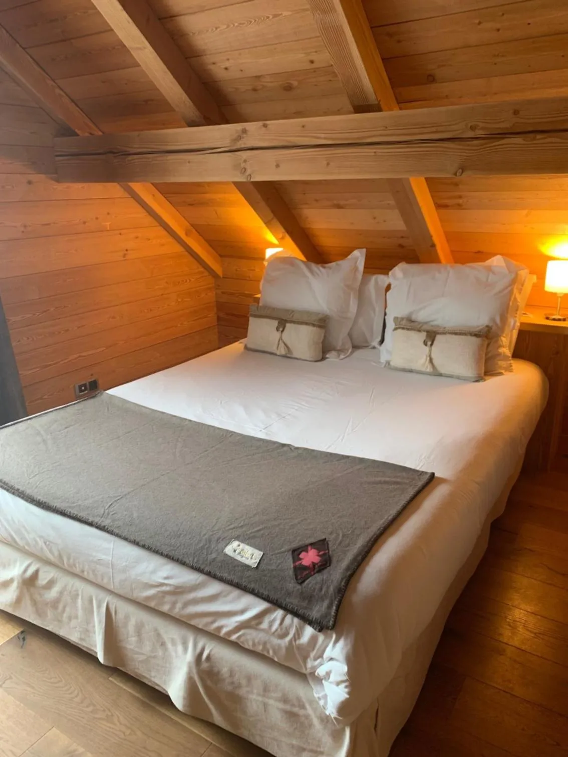 Photo of the whole room, Bed in Chambres d'hôtes La Vercouline