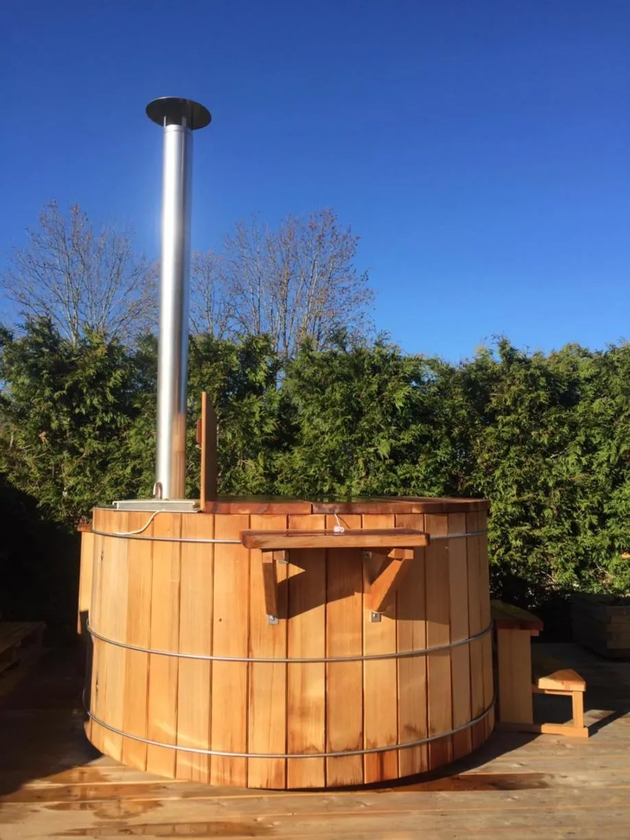 Hot Tub in Chambres d'hôtes La Vercouline