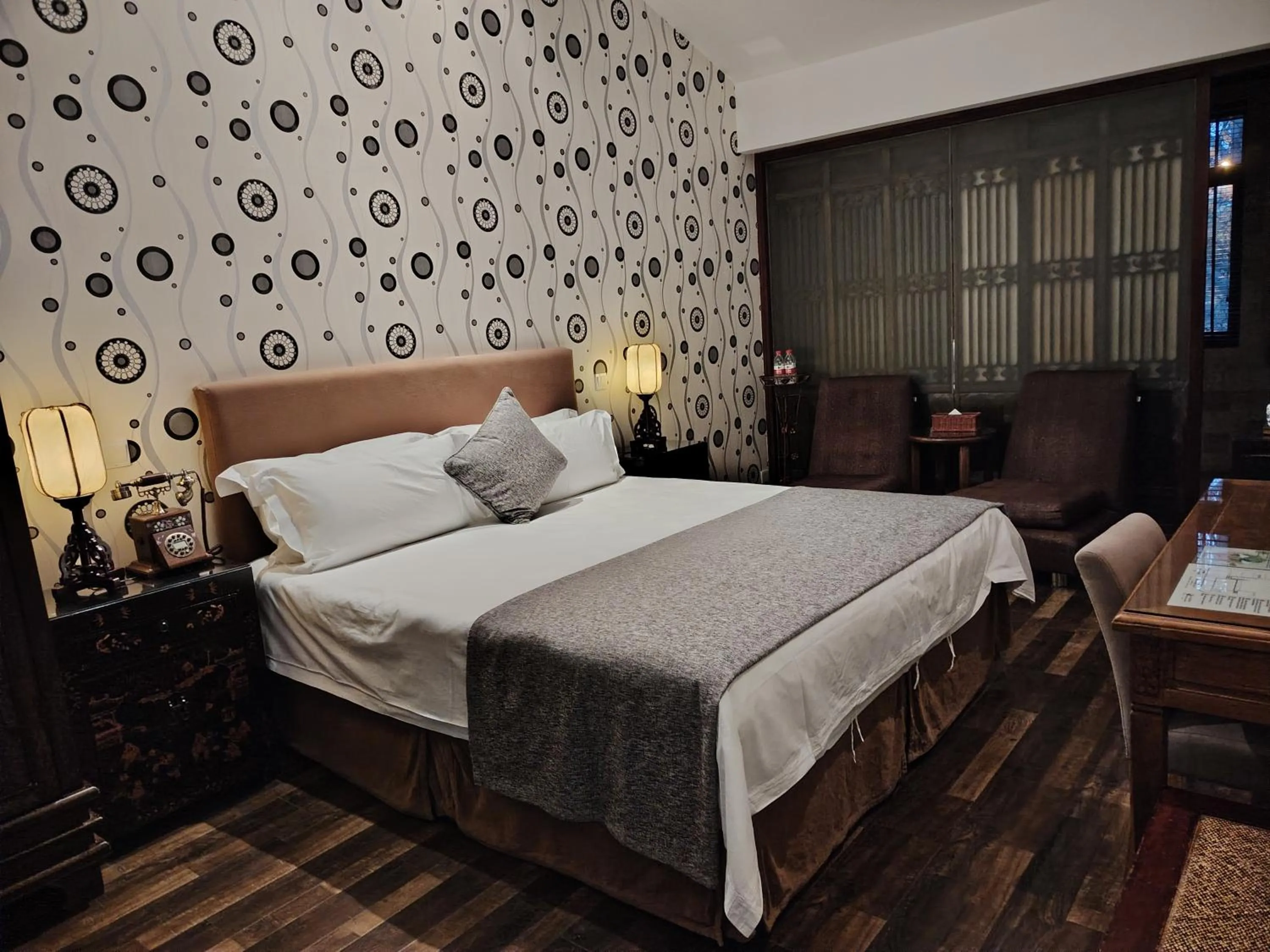 Photo of the whole room, Bed in Jingshan Garden Hotel