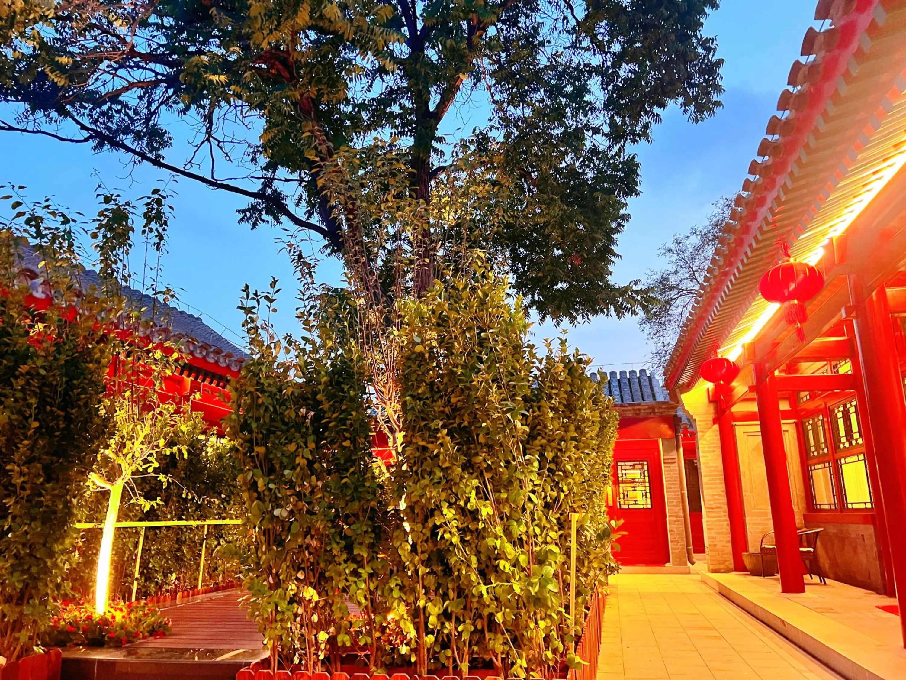 Property building in Jingshan Garden Hotel