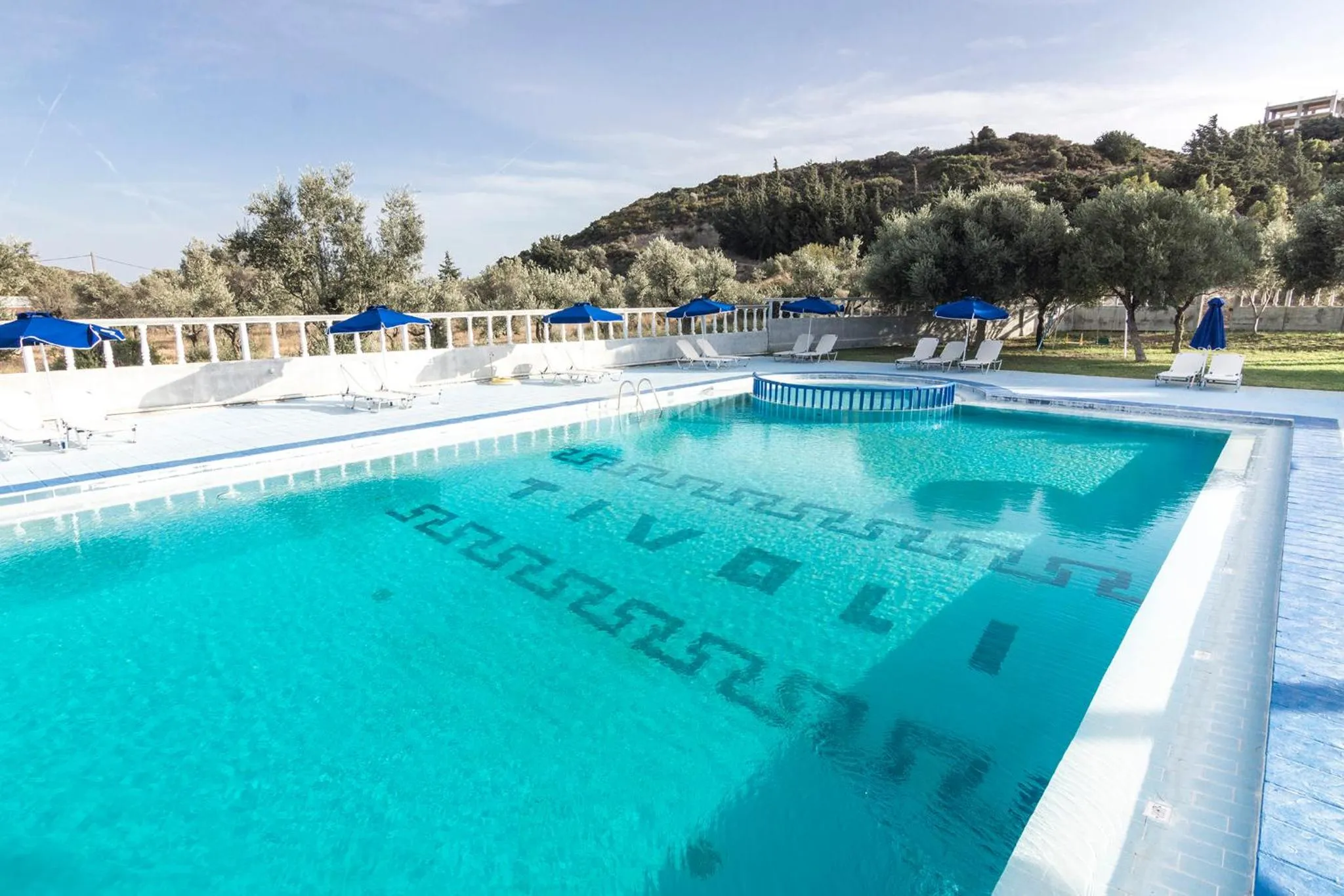 Swimming pool in Tivoli Hotel