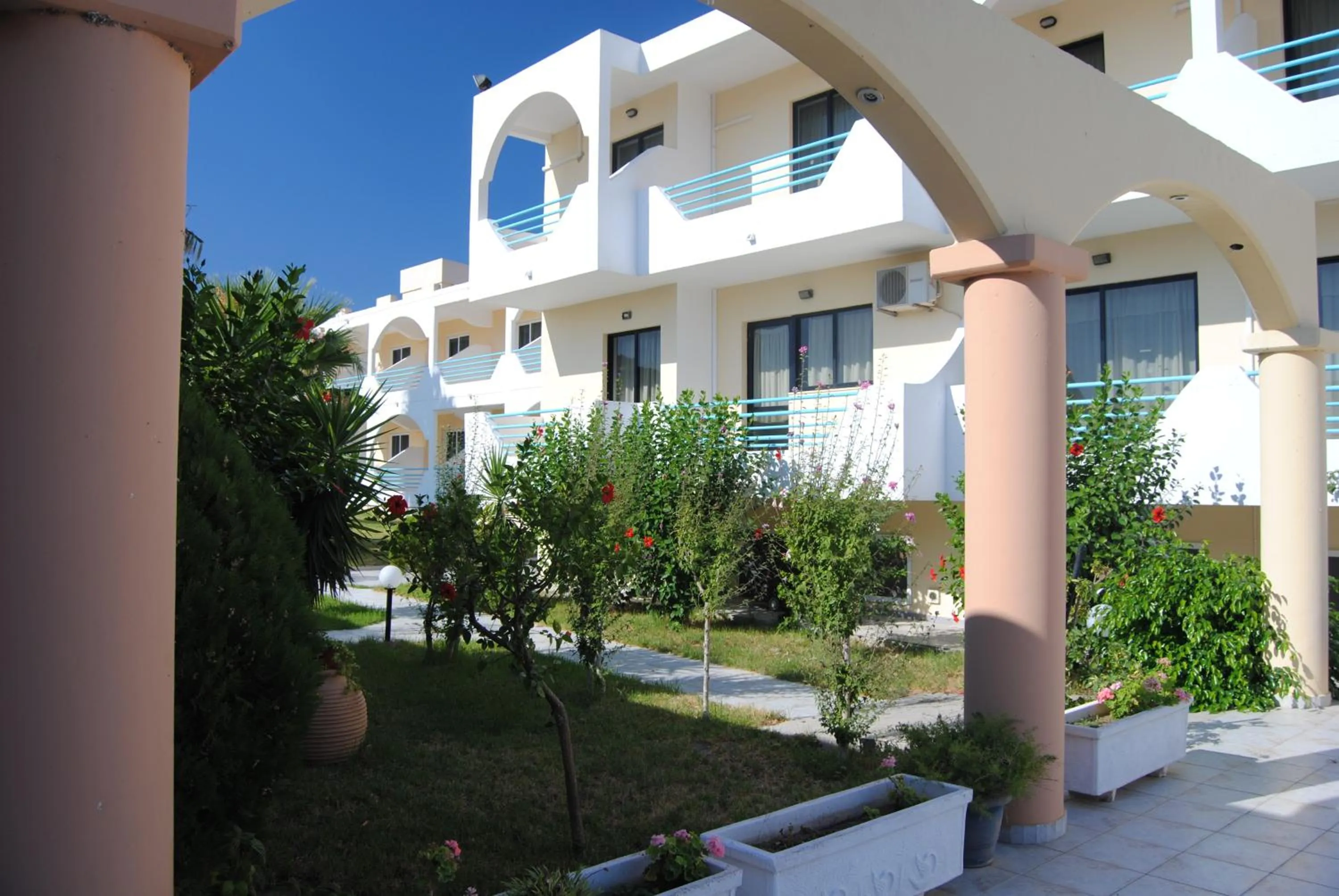 Facade/entrance in Tivoli Hotel