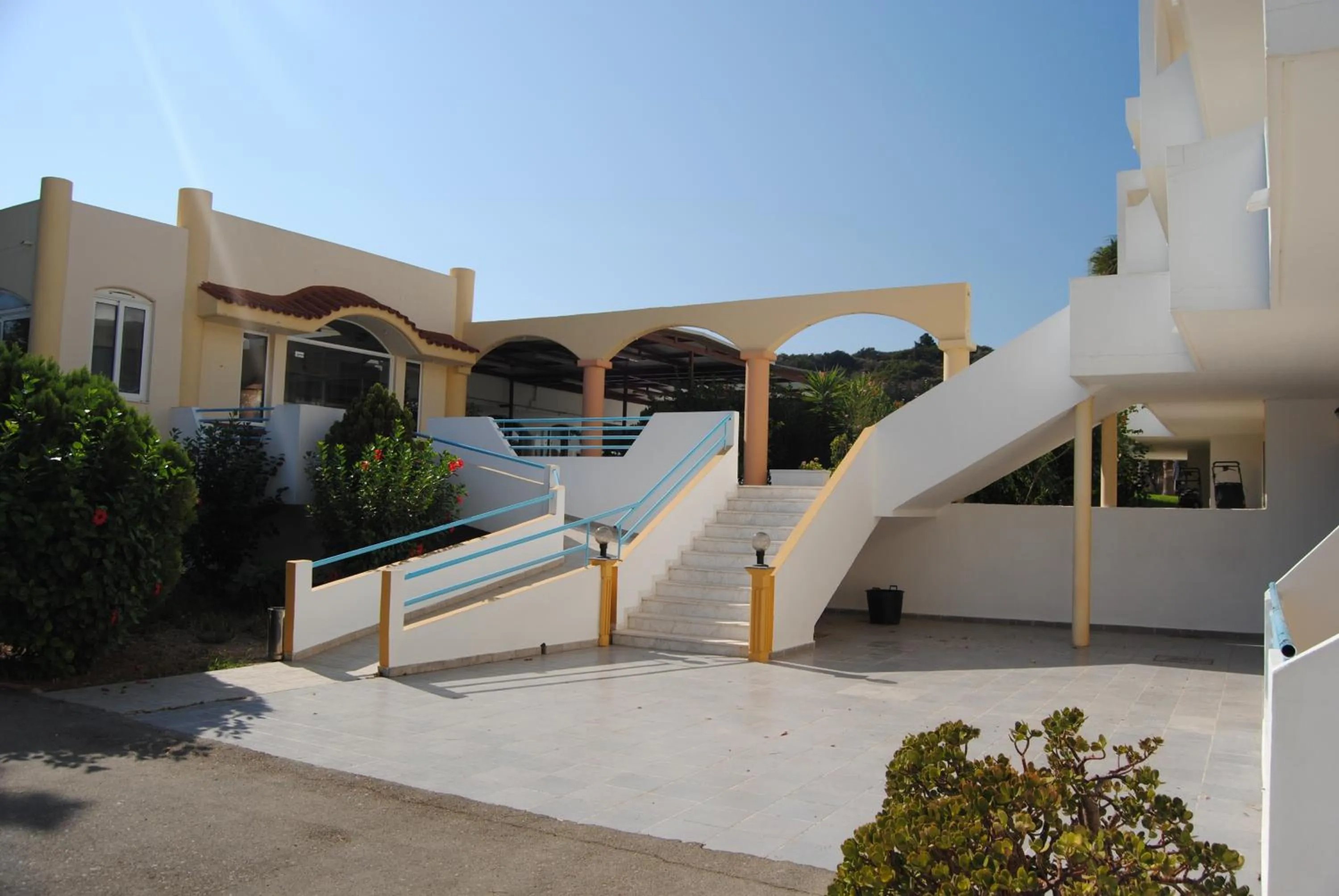 Facade/entrance in Tivoli Hotel