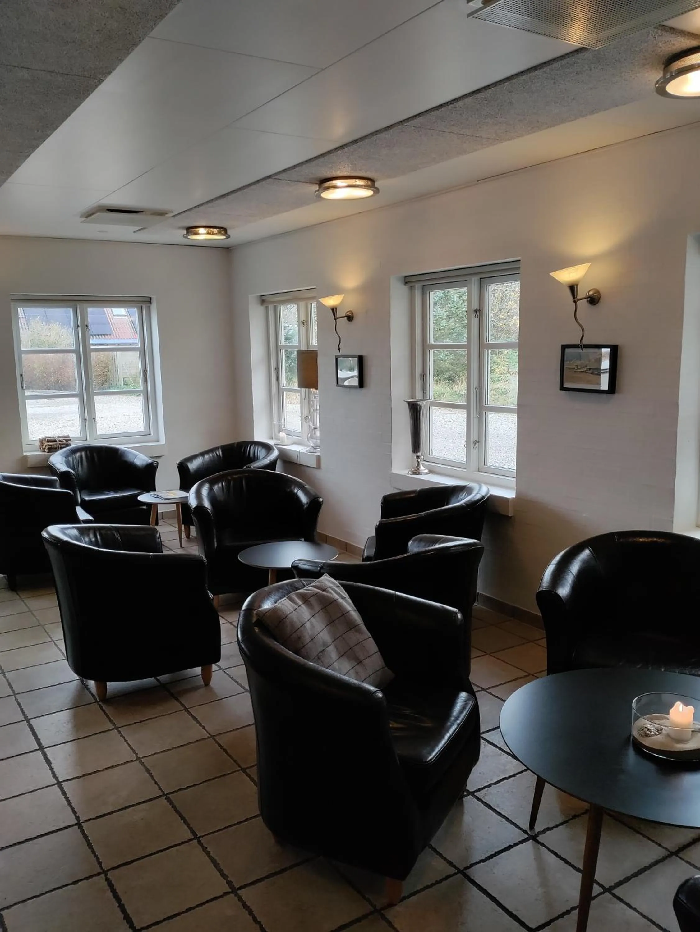 Lounge or bar in Rønnes Hotel