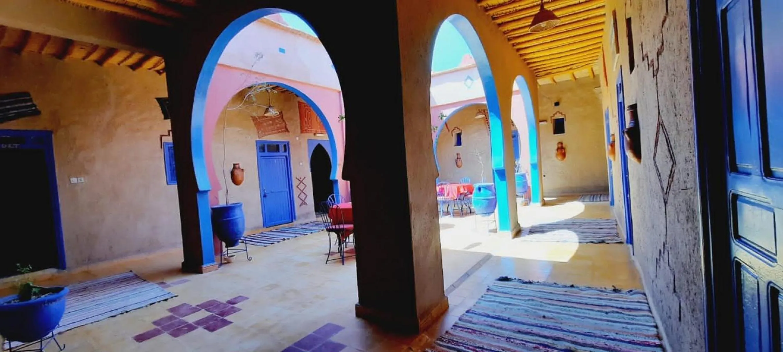 Patio in Hôtel Riad Tadarte Familier