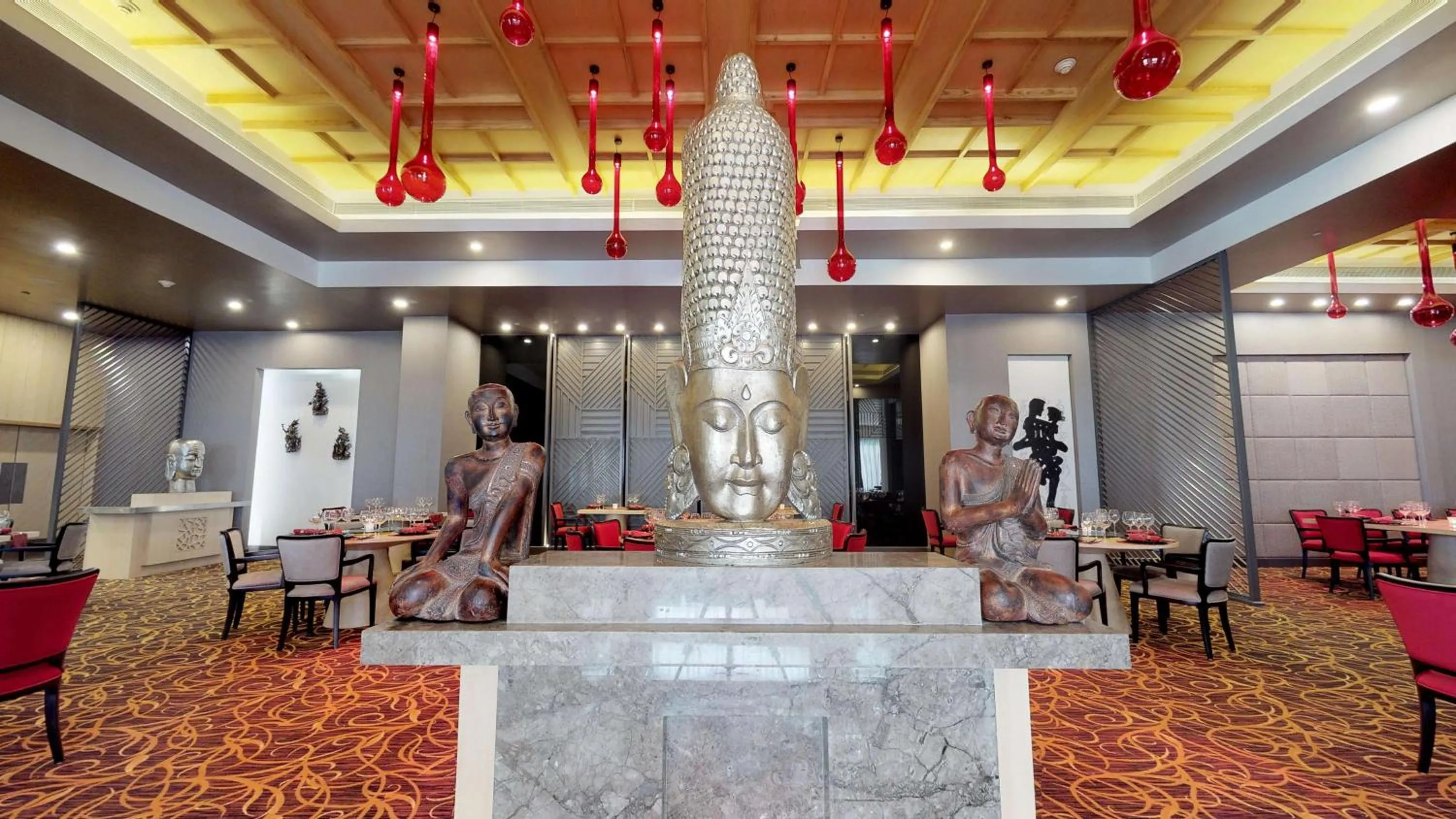 Restaurant/places to eat in Radisson Blu Bengaluru Outer Ring Road