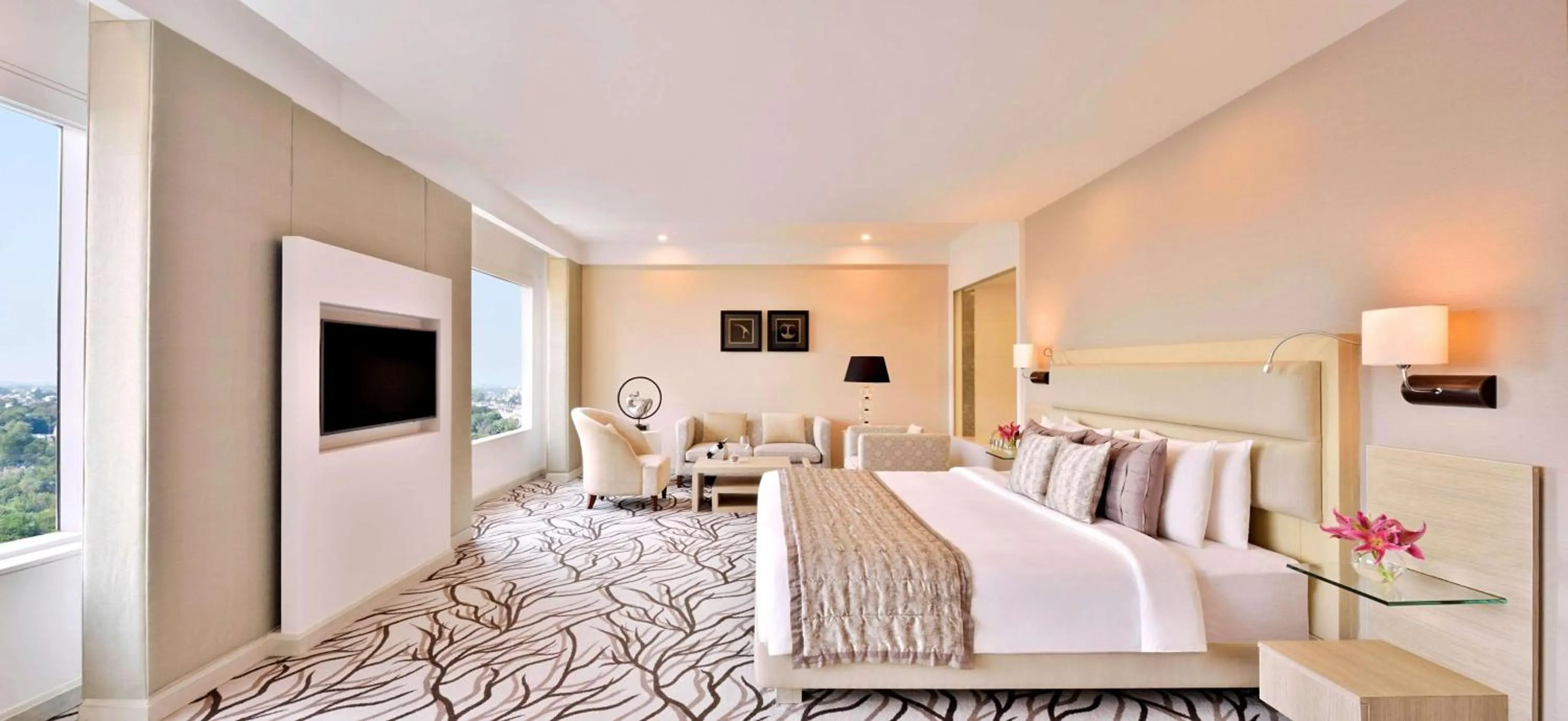 Photo of the whole room, Bed in Radisson Blu Bengaluru Outer Ring Road